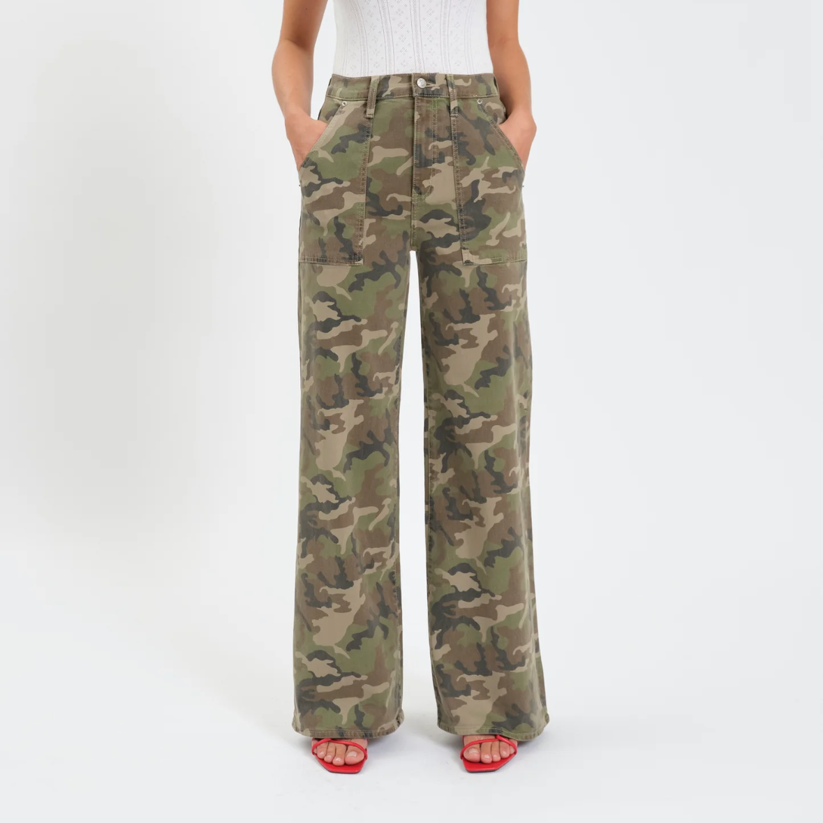 Daze FarOut Camo Patch Pocket Jeans Size 27