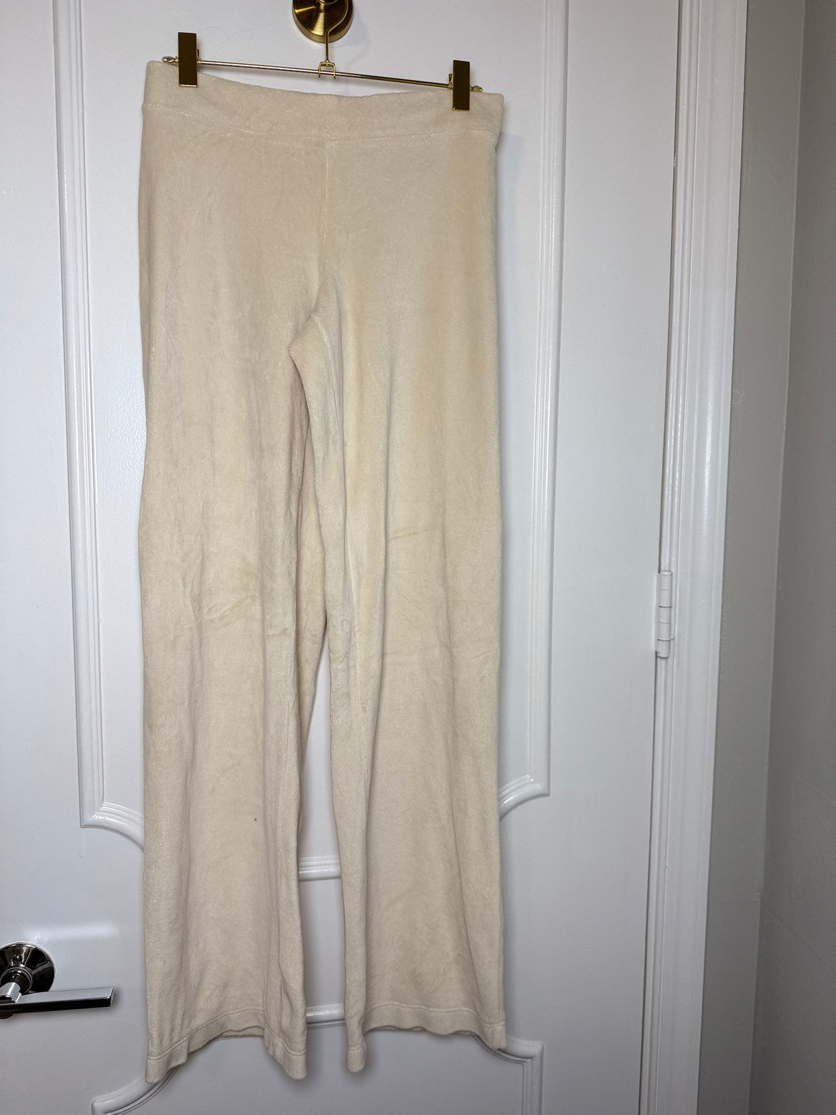Perfect White Tee Cream Velour Set