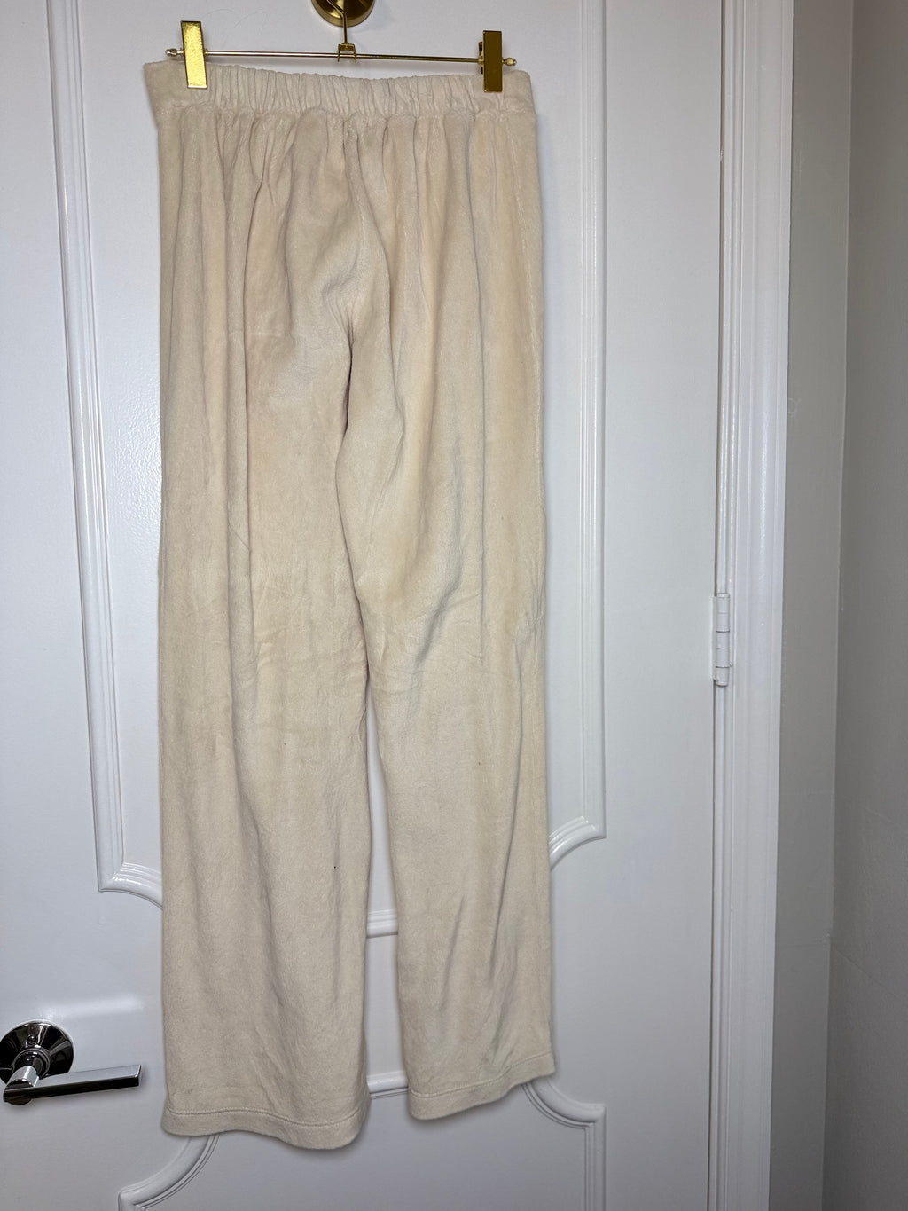 Perfect White Tee Cream Velour Set