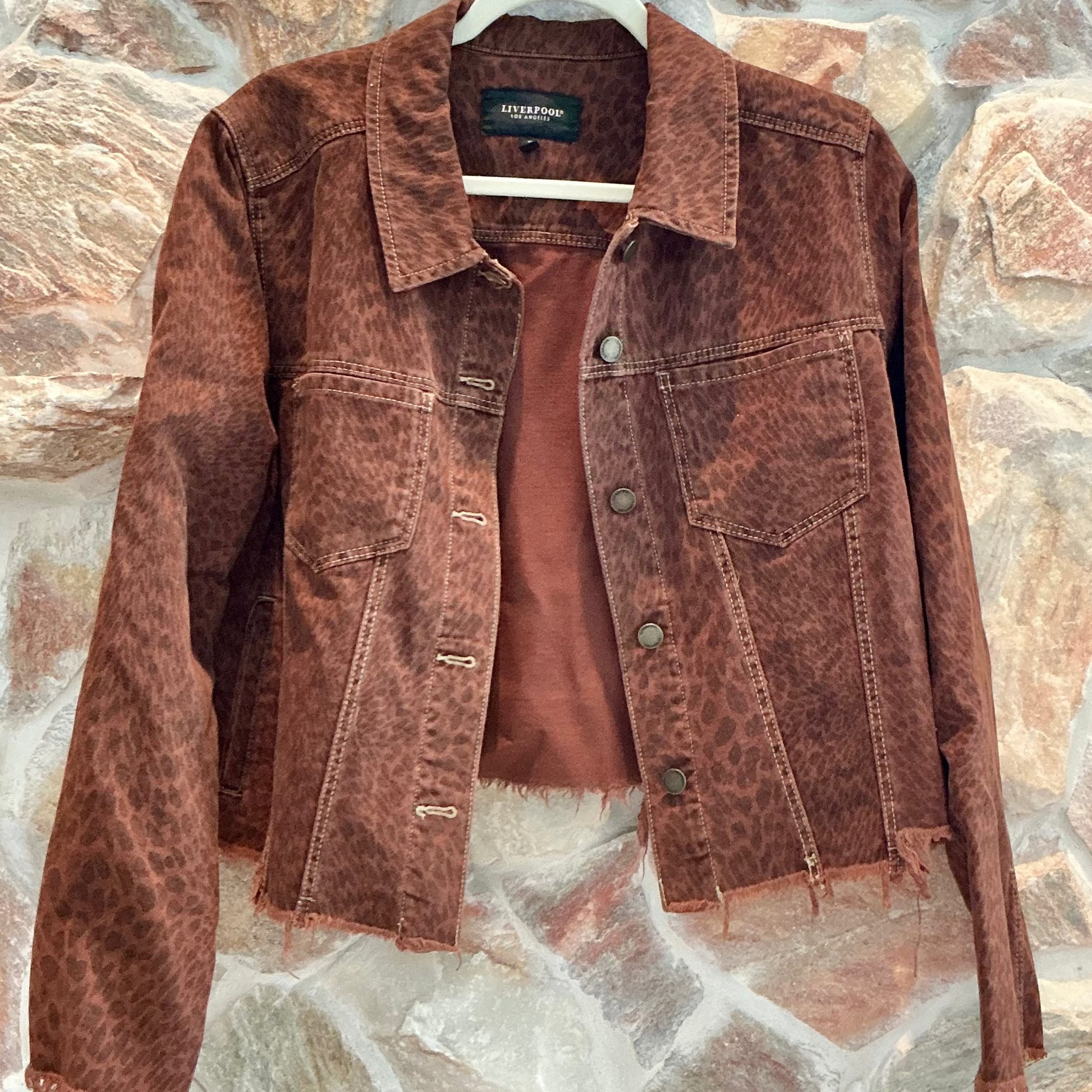 Liverpool Animal Printed Cropped Jacket with Fray Hem Brown Size XL