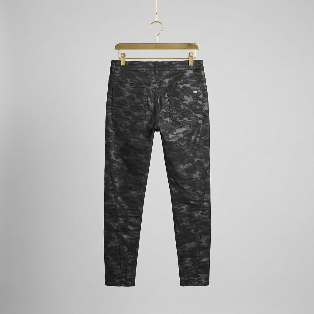 Bevy Flog Black Camo Pantas Size 32