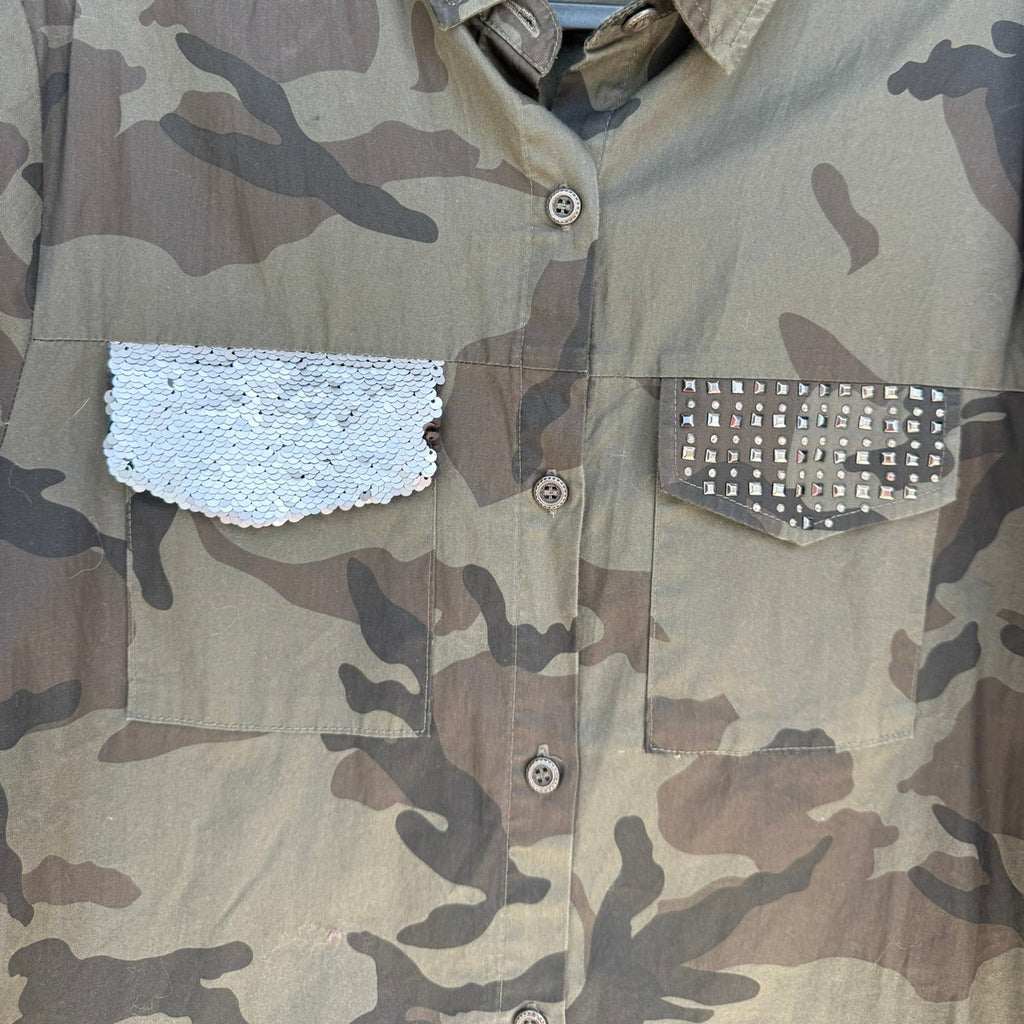 Elan Camouflage Button Down Shirt Size M