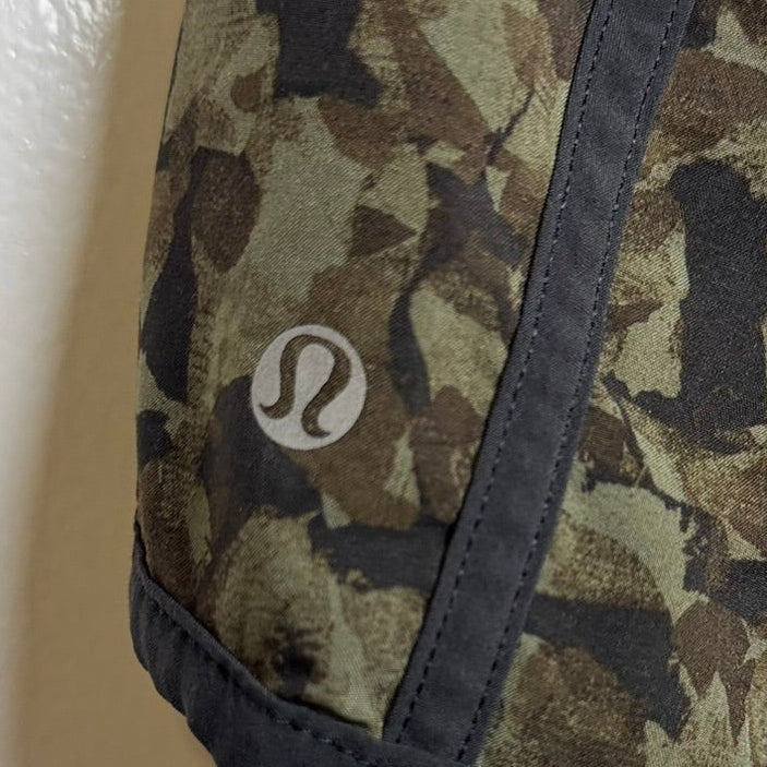 Lululemon Camo Running Shorts Size 6
