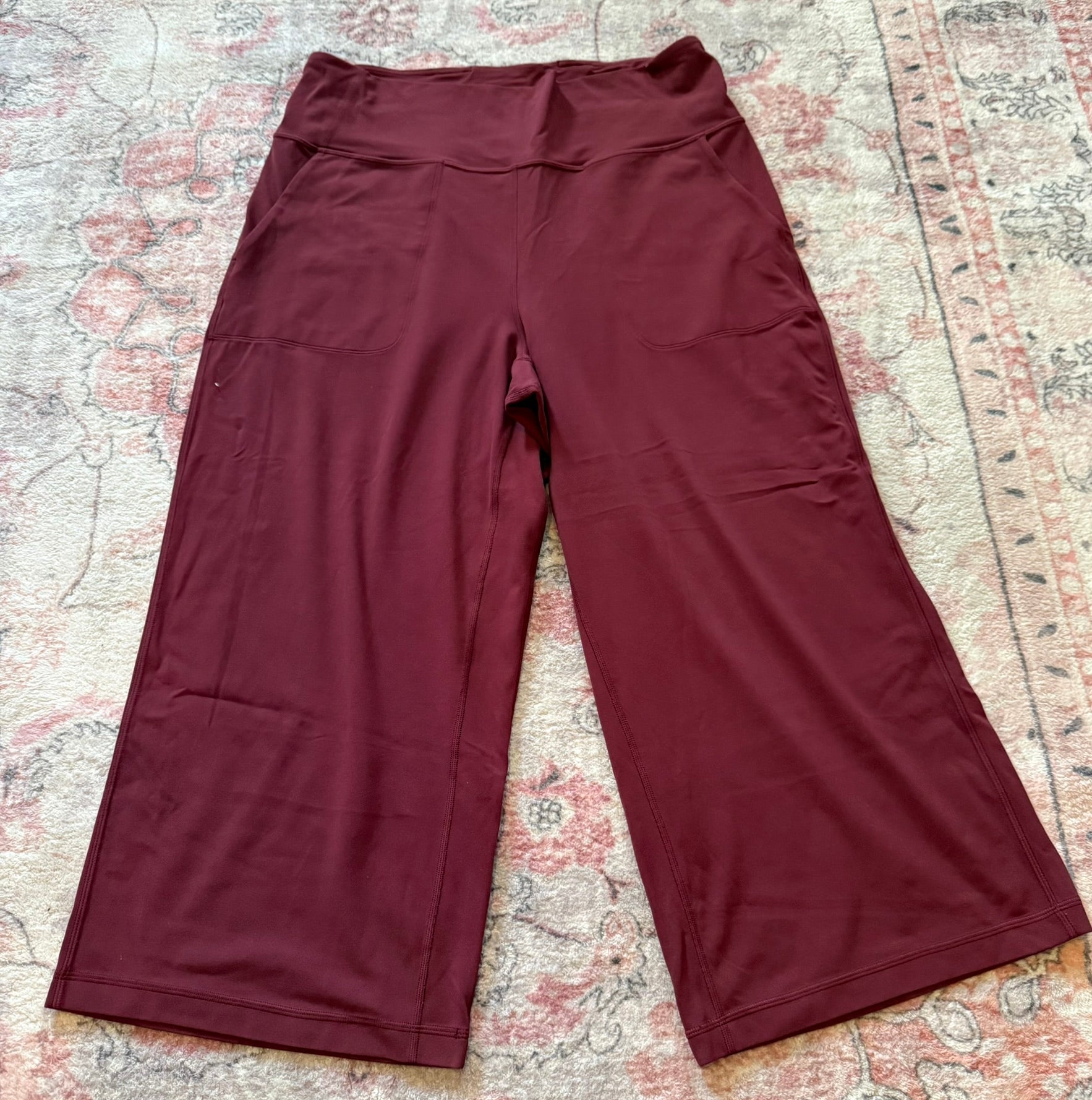 Lululemon Align Wide Leg Super-High-Rise Crop Size 16