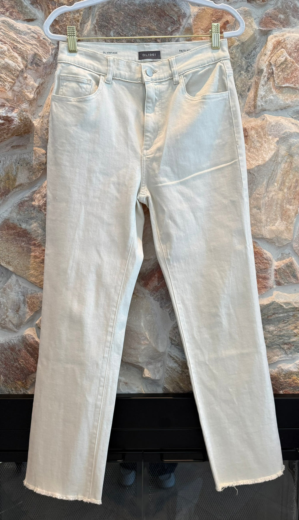 DL 1961 Patti Straight Leg High Rise Jeans- Ecru Size 27