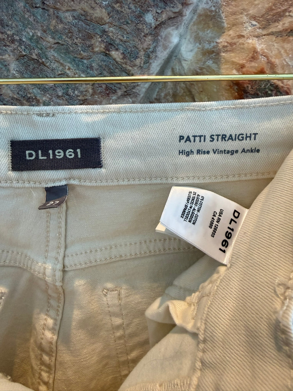 DL 1961 Patti Straight Leg High Rise Jeans- Ecru Size 27