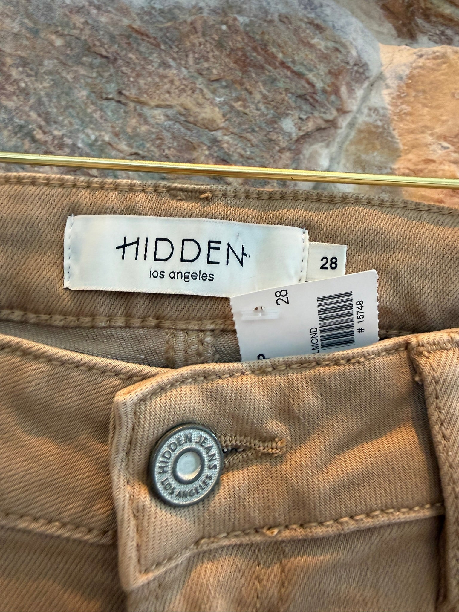 Hidden Almond Wash Clean Stretch 32" inseam Dad jeans Size 28