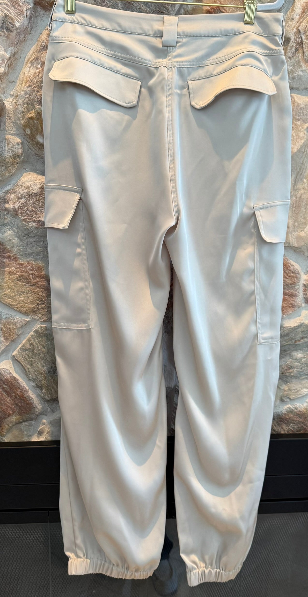 Skies Are Blue Ivory Satin Cargo Joggers Size Medium