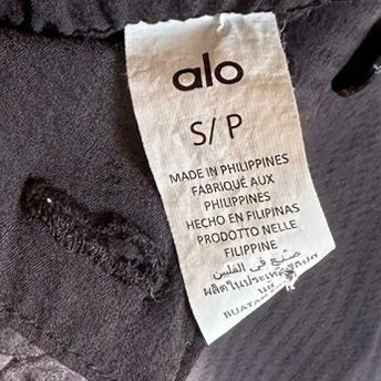 Alo Yoga High-Rise Pleated Trousers Size Small (Runs Big)