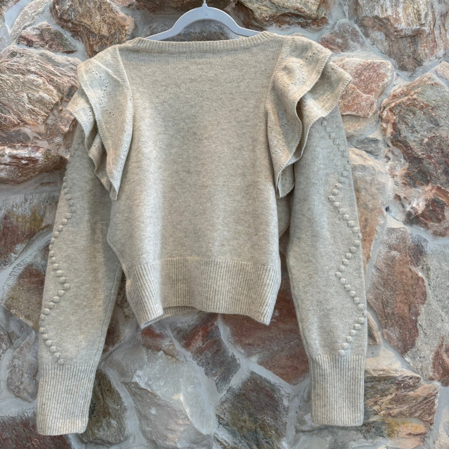 Skies Are Blue Cream Sweater Size Medium