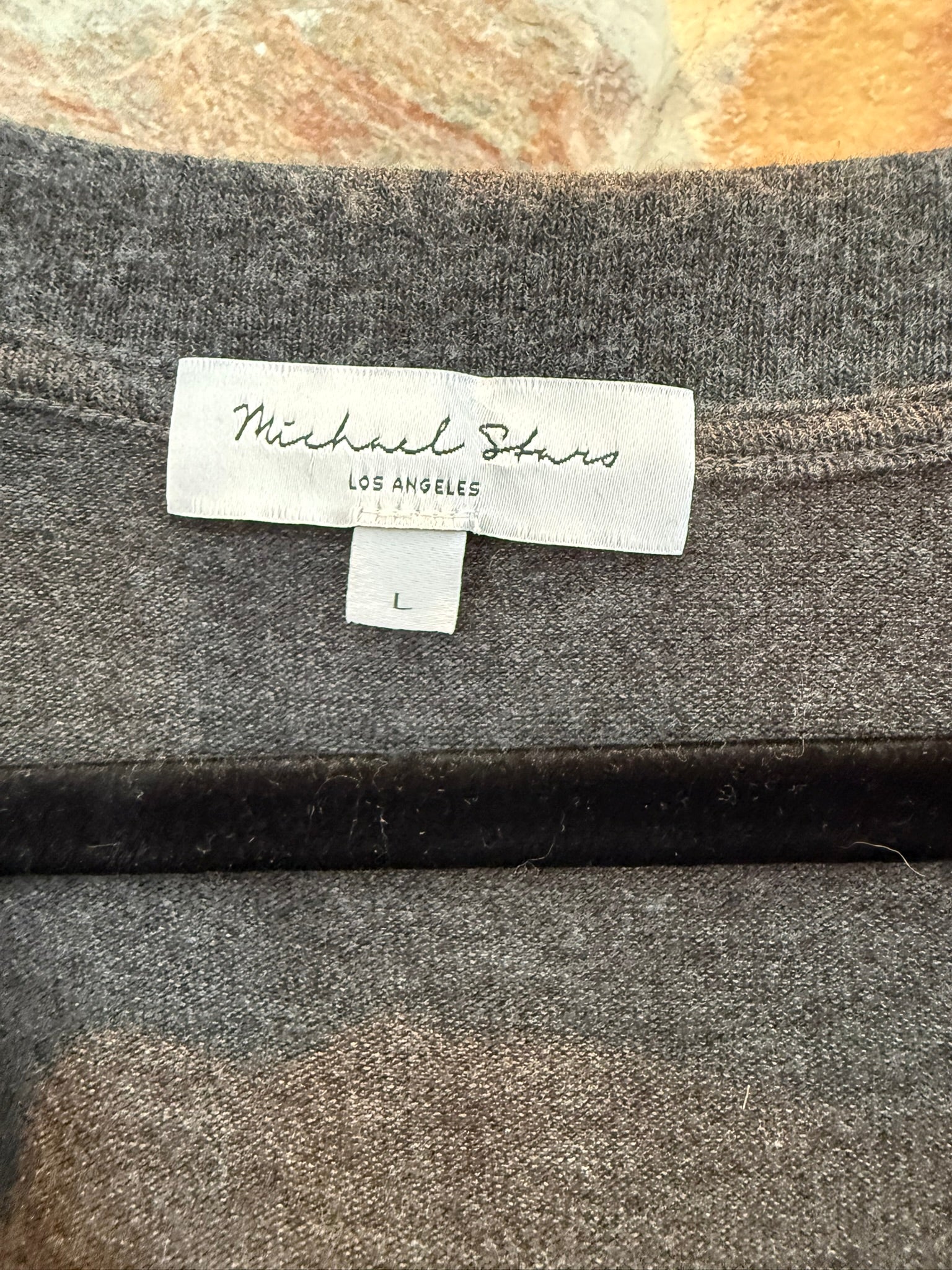 MICHAEL STARS GABRIELLA V NECK Size Large