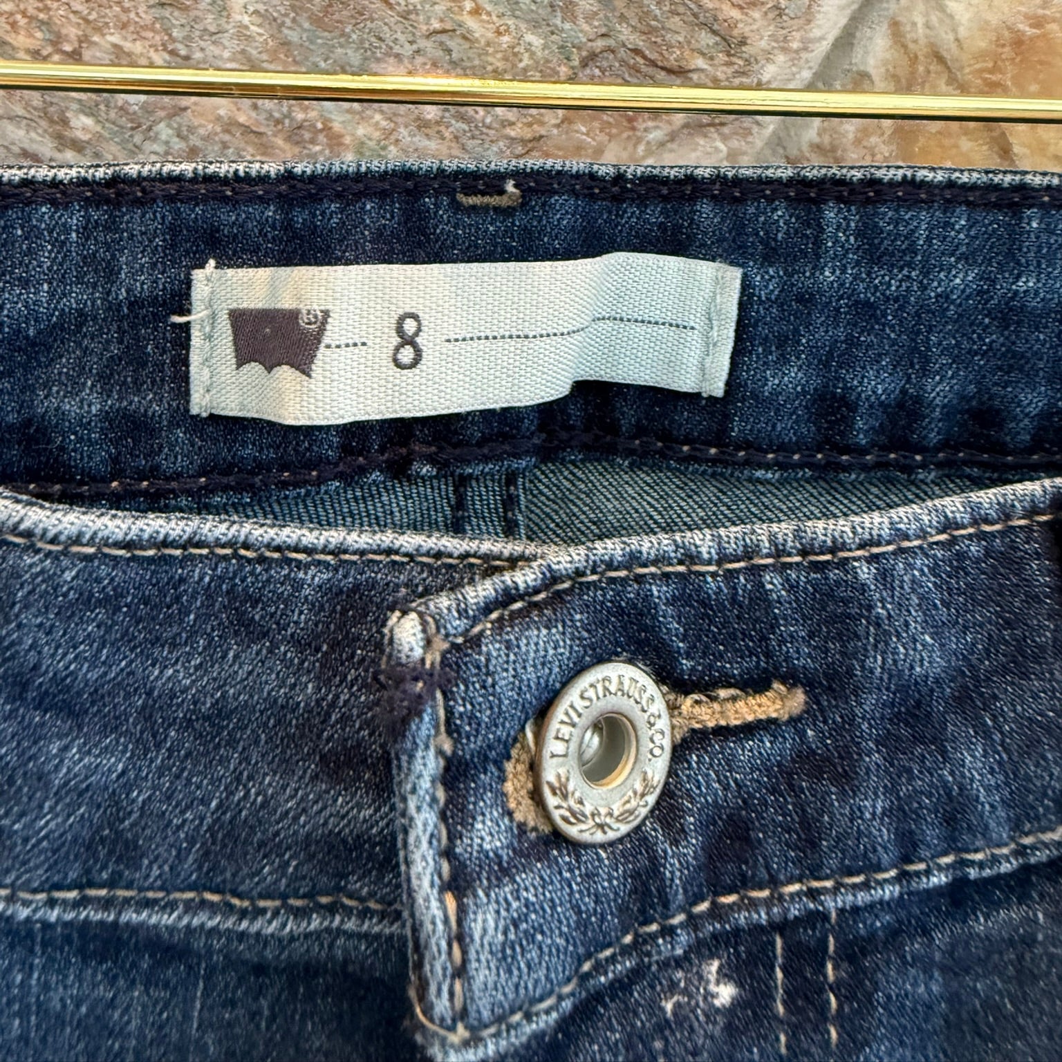 Levi's® Classic Straight-Leg Jeans Size 8 W29L32