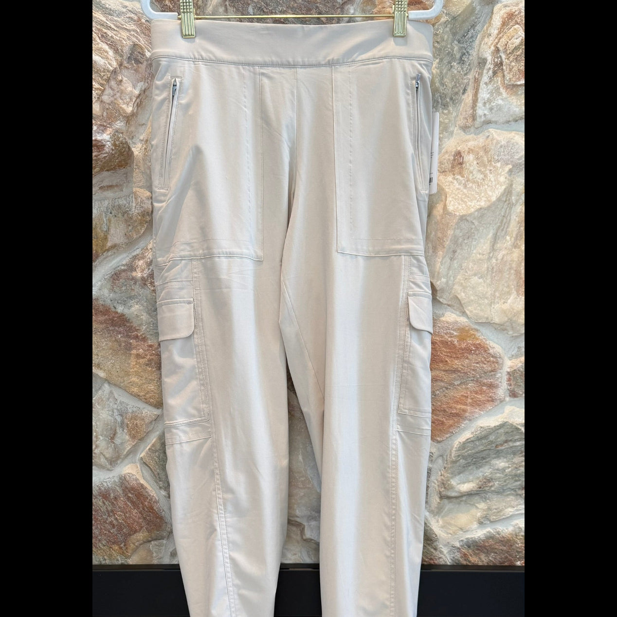 ATHLETA Chelsea Cargo Lined Pant Size 10