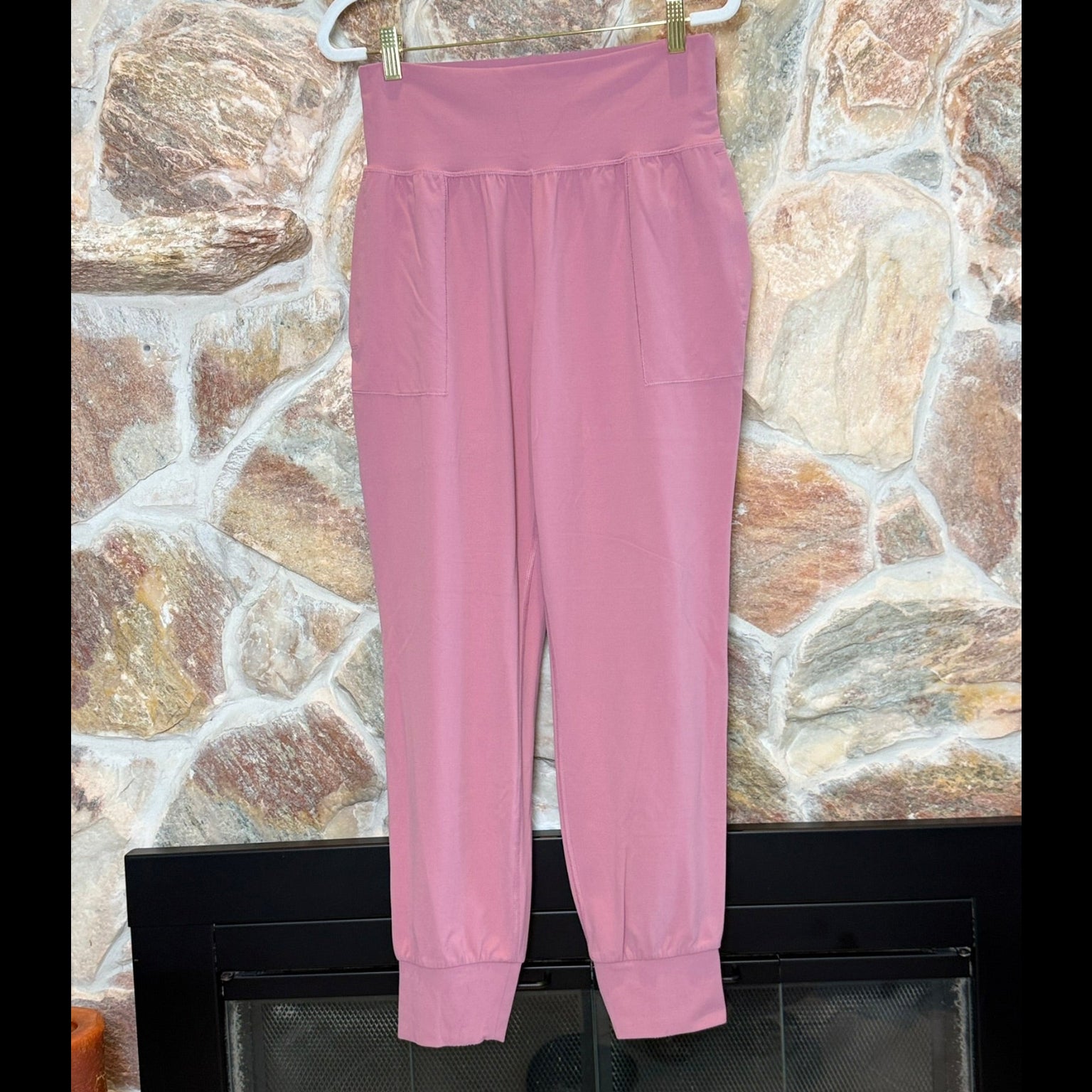 ATHLETA Salutation Jogger Pink Size Medium