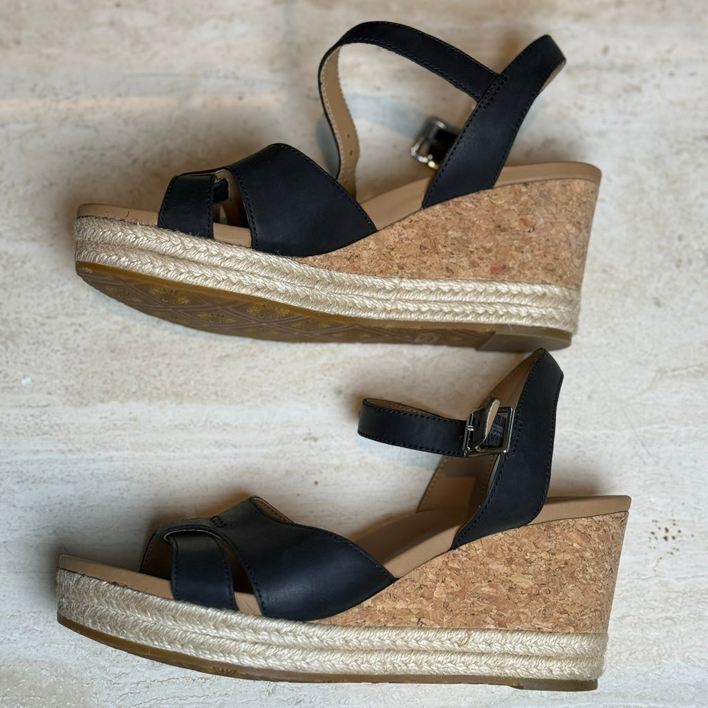 UGG Cloverdale Wedge Size 7