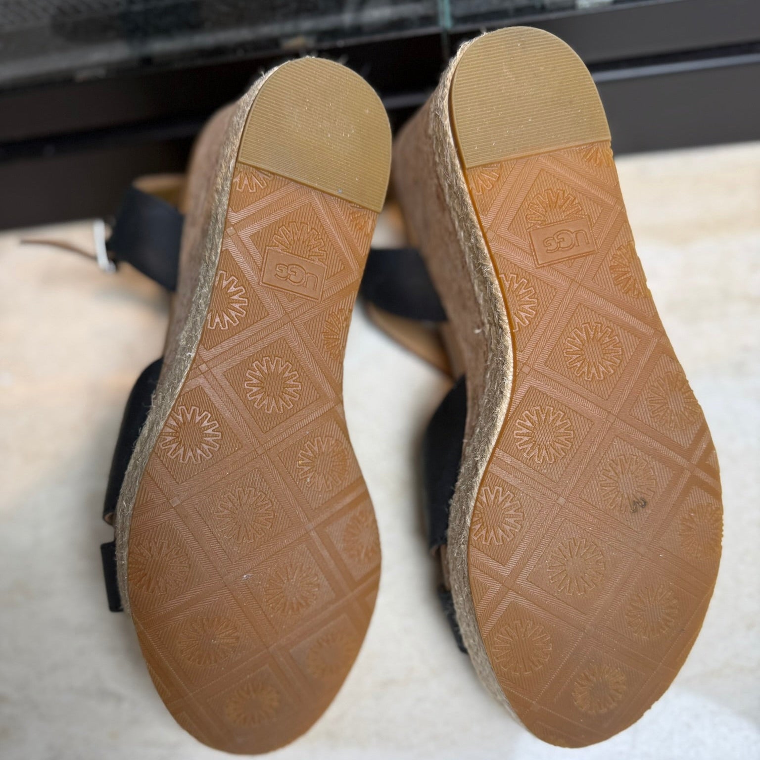 UGG Cloverdale Wedge Size 7