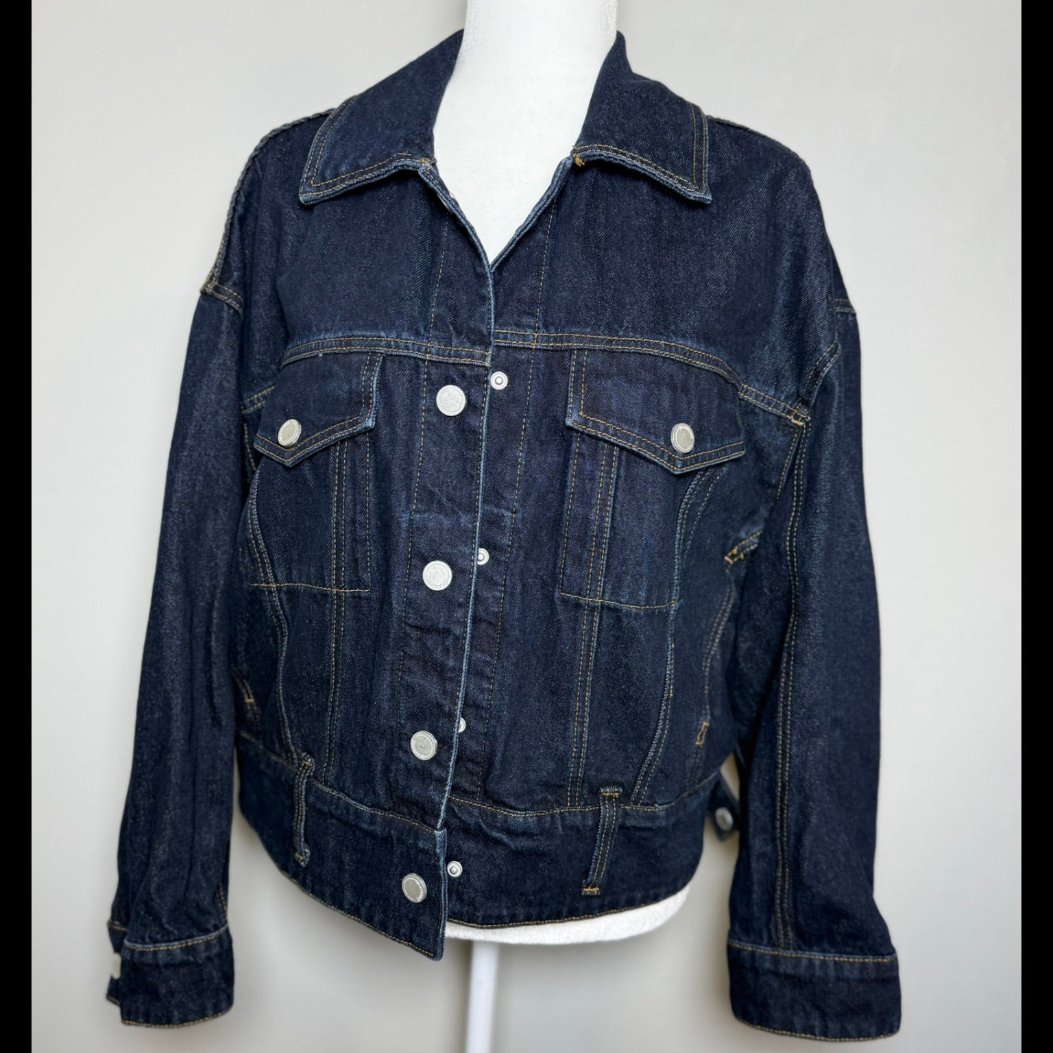 Blank NYC Dark Wash Denim Jacket Size Small (Runs Large)