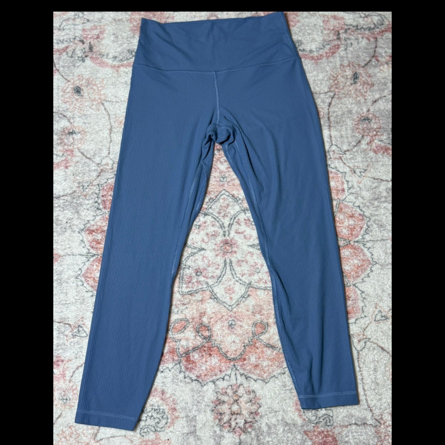 Lululemon Ribbed High Rise Leggings Size Medium