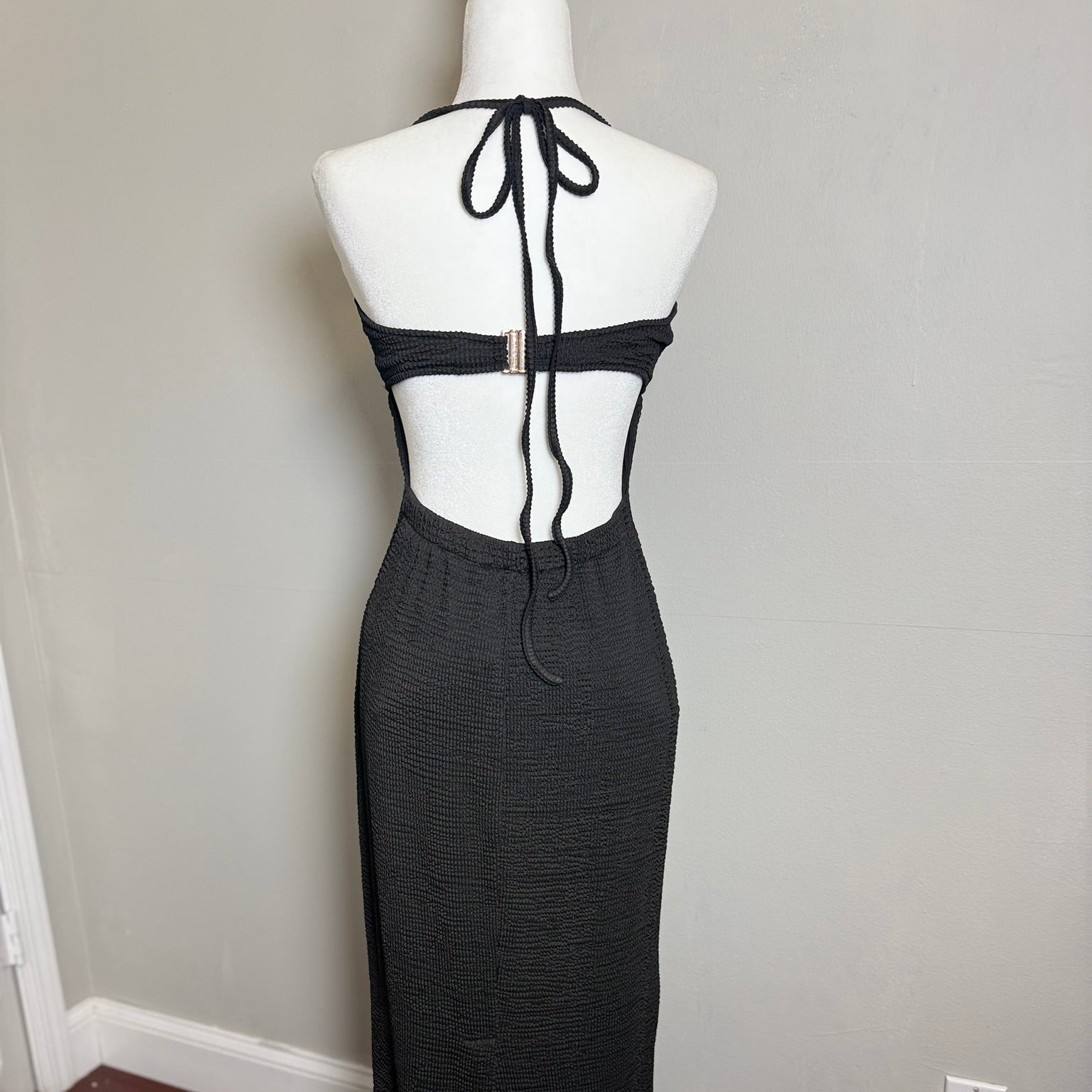 Endless Rose Black Crinkle Midi Dress Size Medium