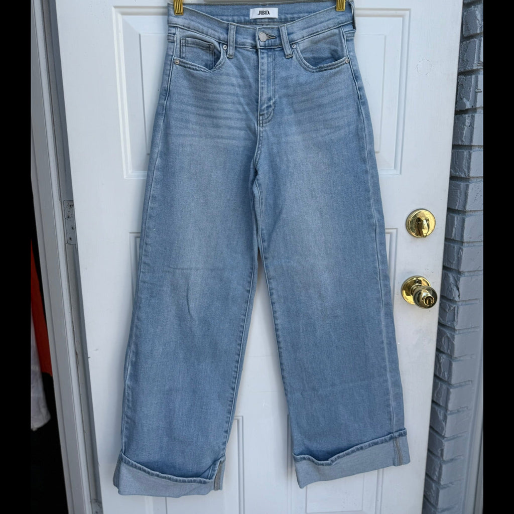 Just Black Denim (JBD) Leg Cuffed Light Wash Jeans Size 27