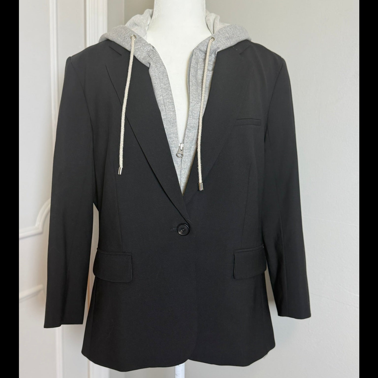 Veronica Beard Schoolboy Blazer with Hoodie Insert Size 16