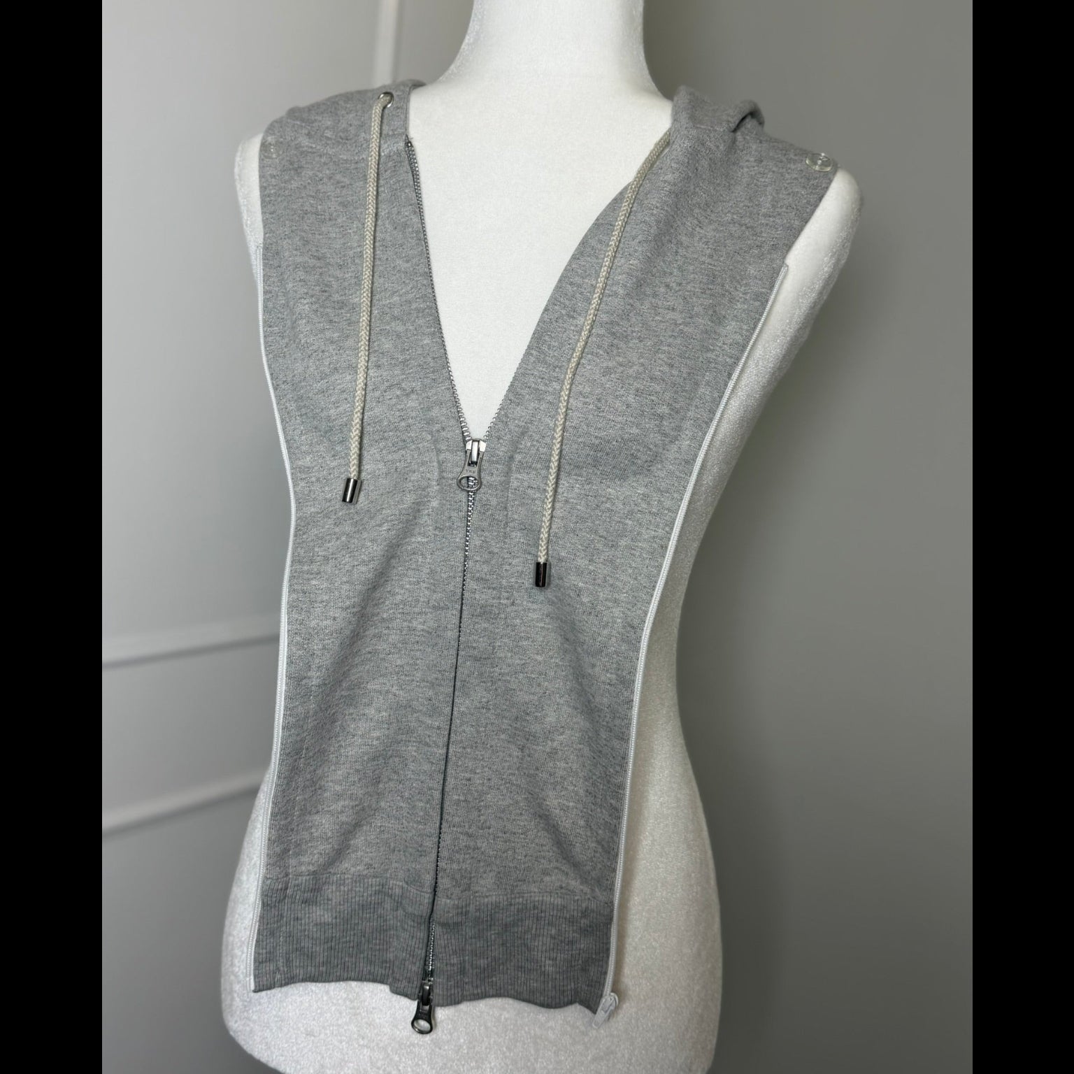 Veronica Beard Schoolboy Blazer with Hoodie Insert Size 16