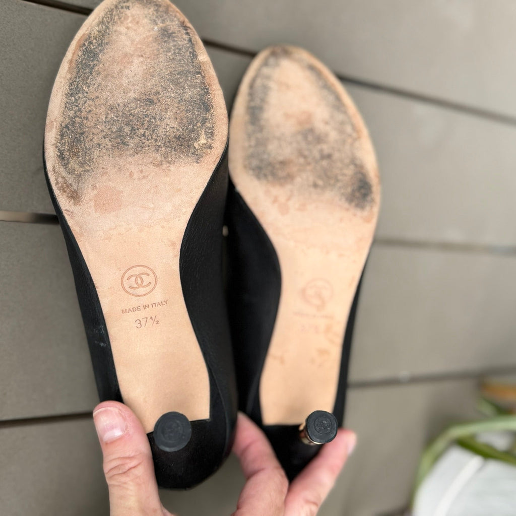 Chanel Cap-Toe Grained Leather Pumps Size 37.5