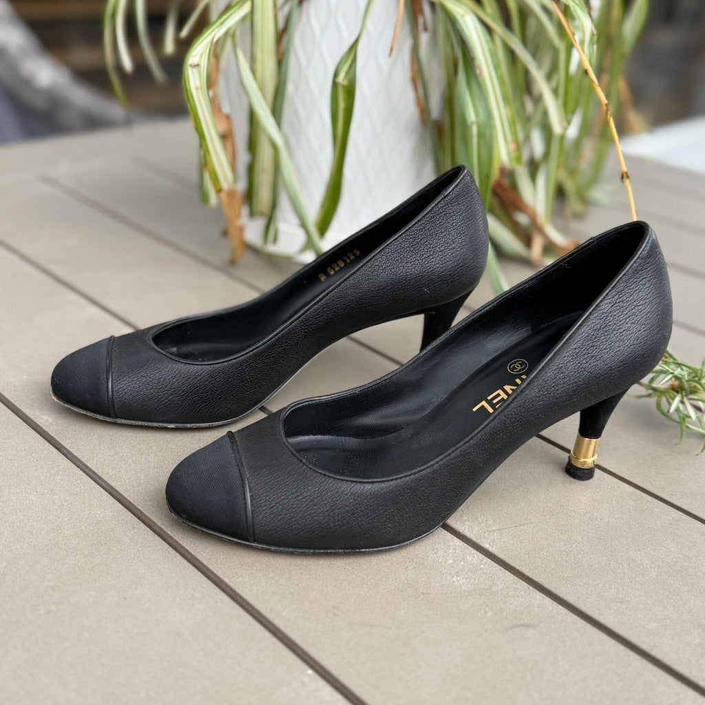 Chanel Cap-Toe Grained Leather Pumps Size 37.5
