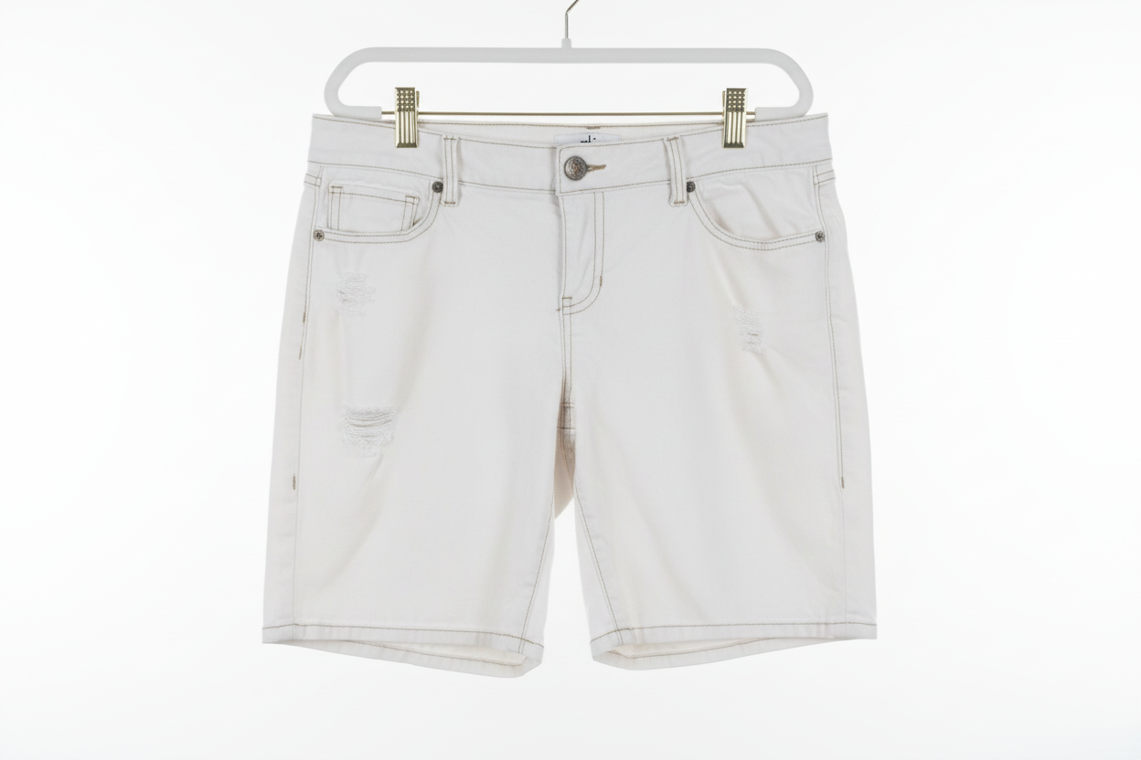 Cabi 5127 Boyfriend Shorts Cream Size 10