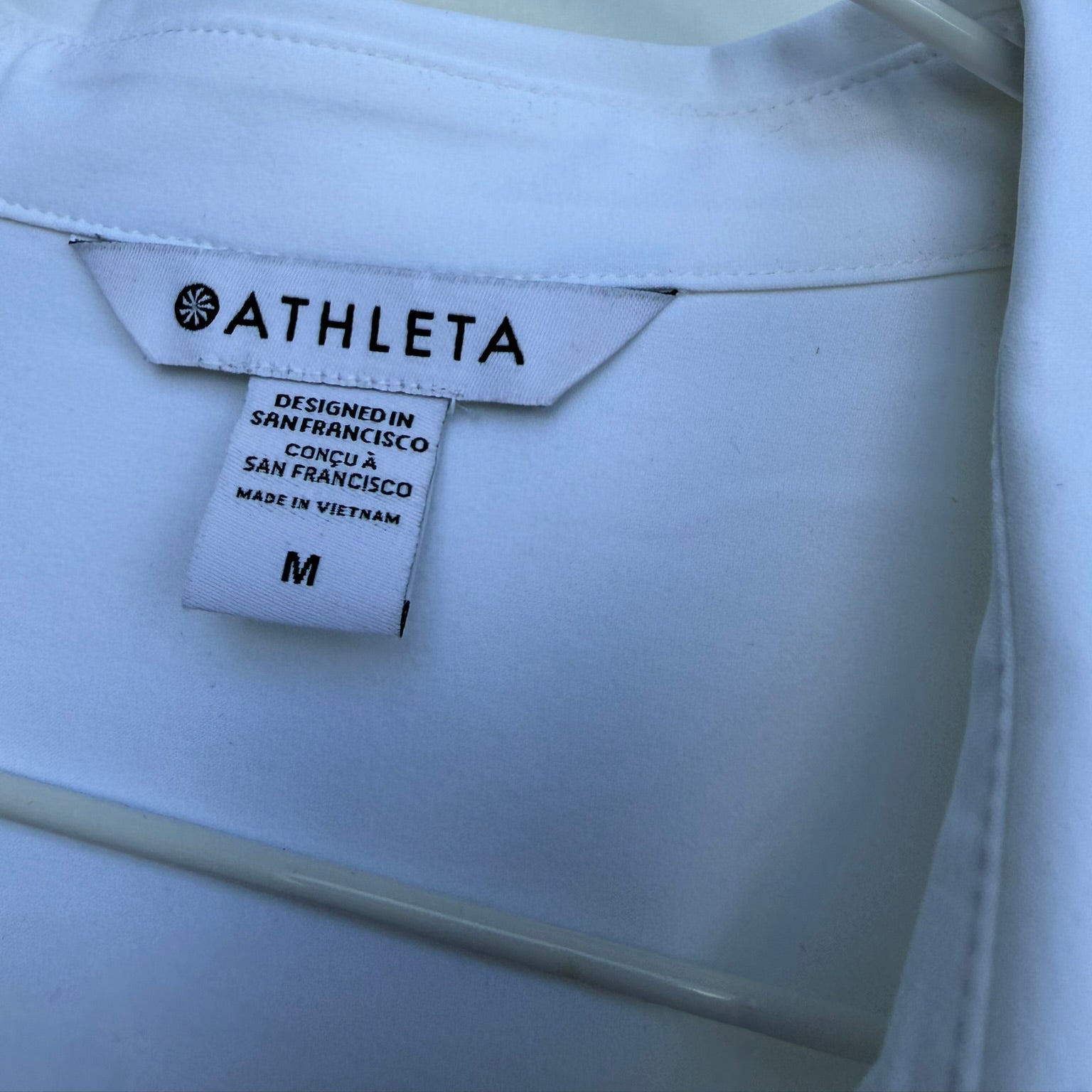 Athleta Urbanite Lightweight Long Sleeve Button Down Shirt- White Size Medium