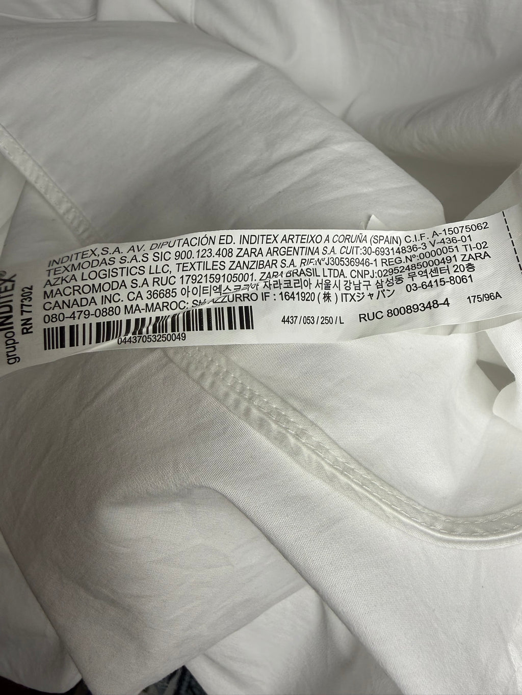 Zara White Off-the-Shoulder Button-Down Shirt Size Large