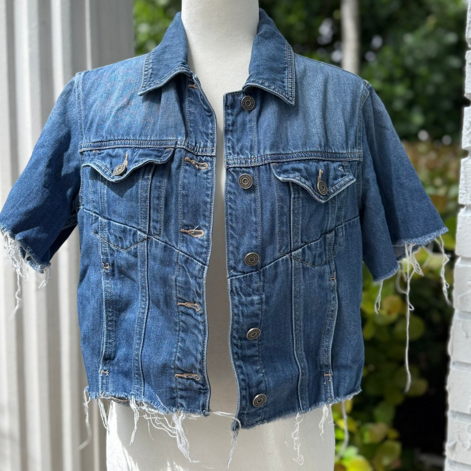Hidden Los Angeles Short Sleeve Denim Jacket Size Small