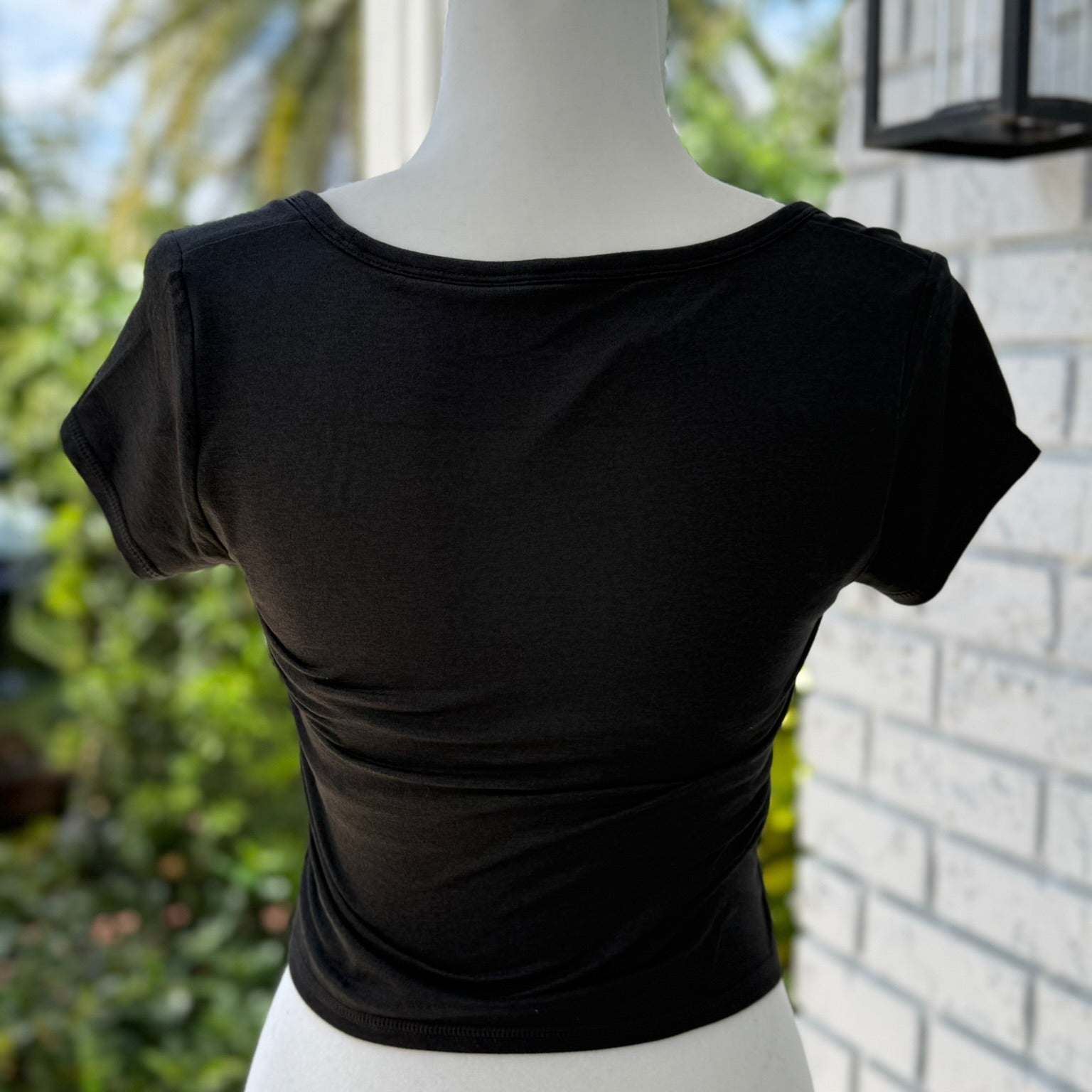 Vuori Short Sleeve Halo Crop Top - Black Heather- Size Small