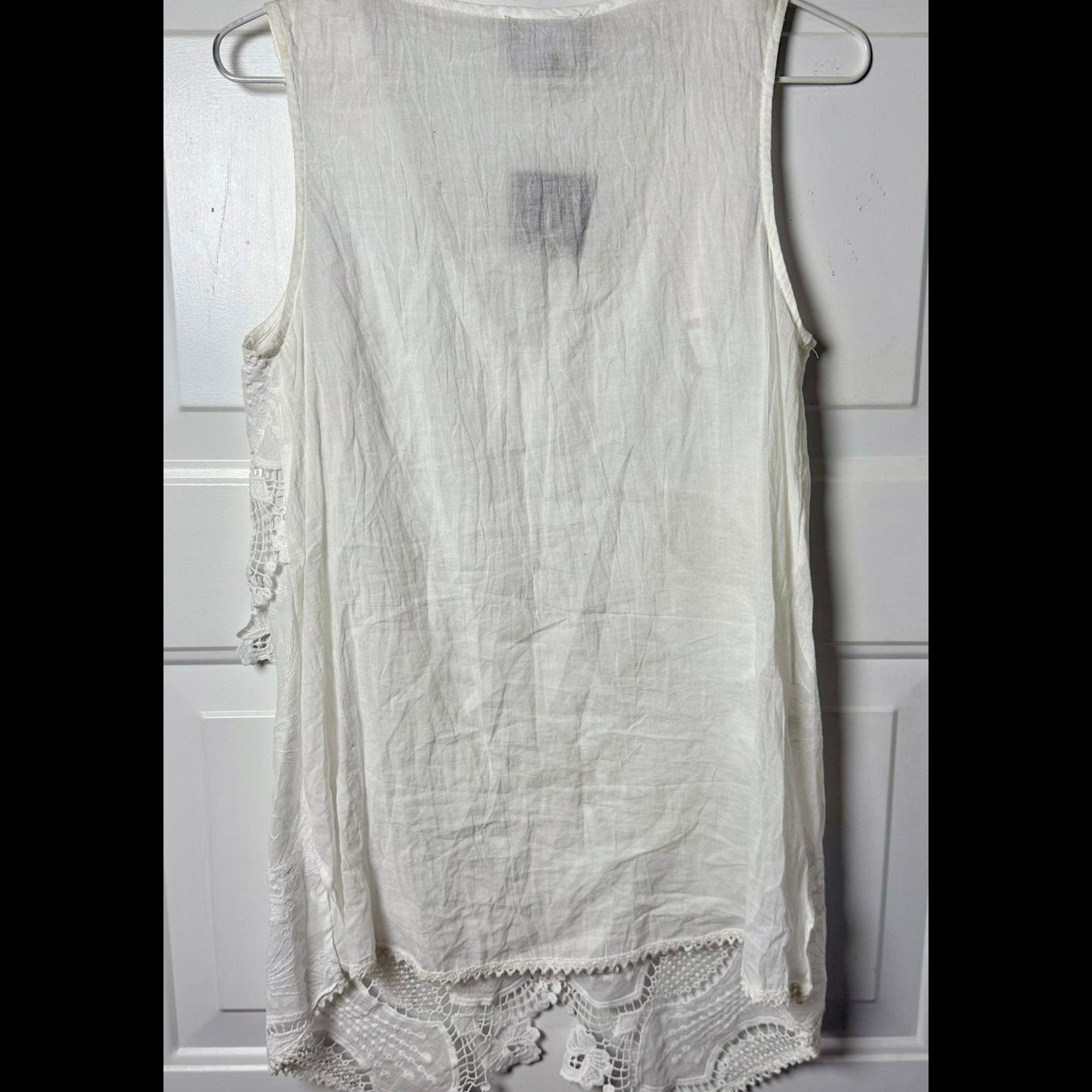Atina Cristina Sleeveless Lace Detail Tank NWT Sizw XS