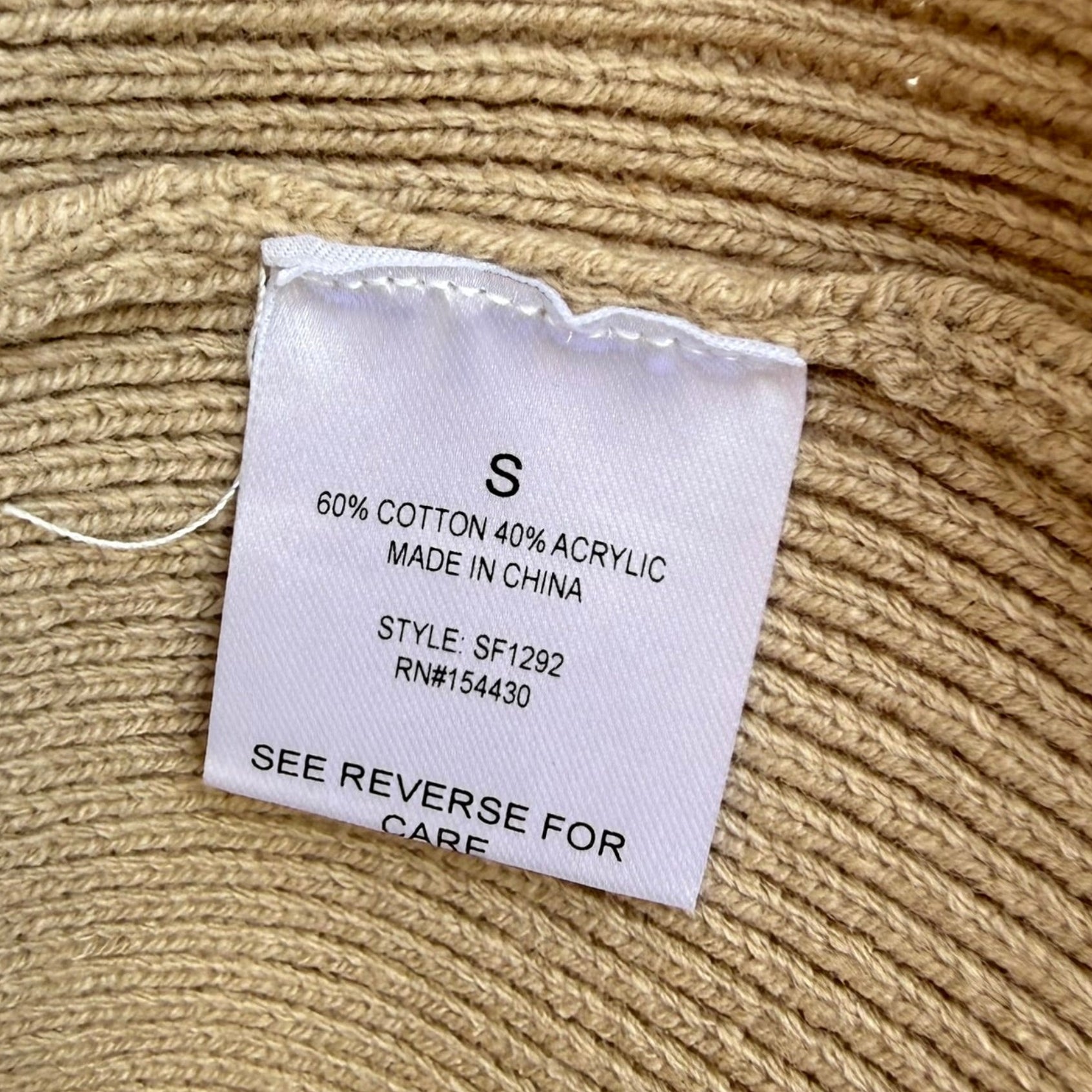Six/Fifty Contrast Stitch V-Neck Sweater Size  Small
