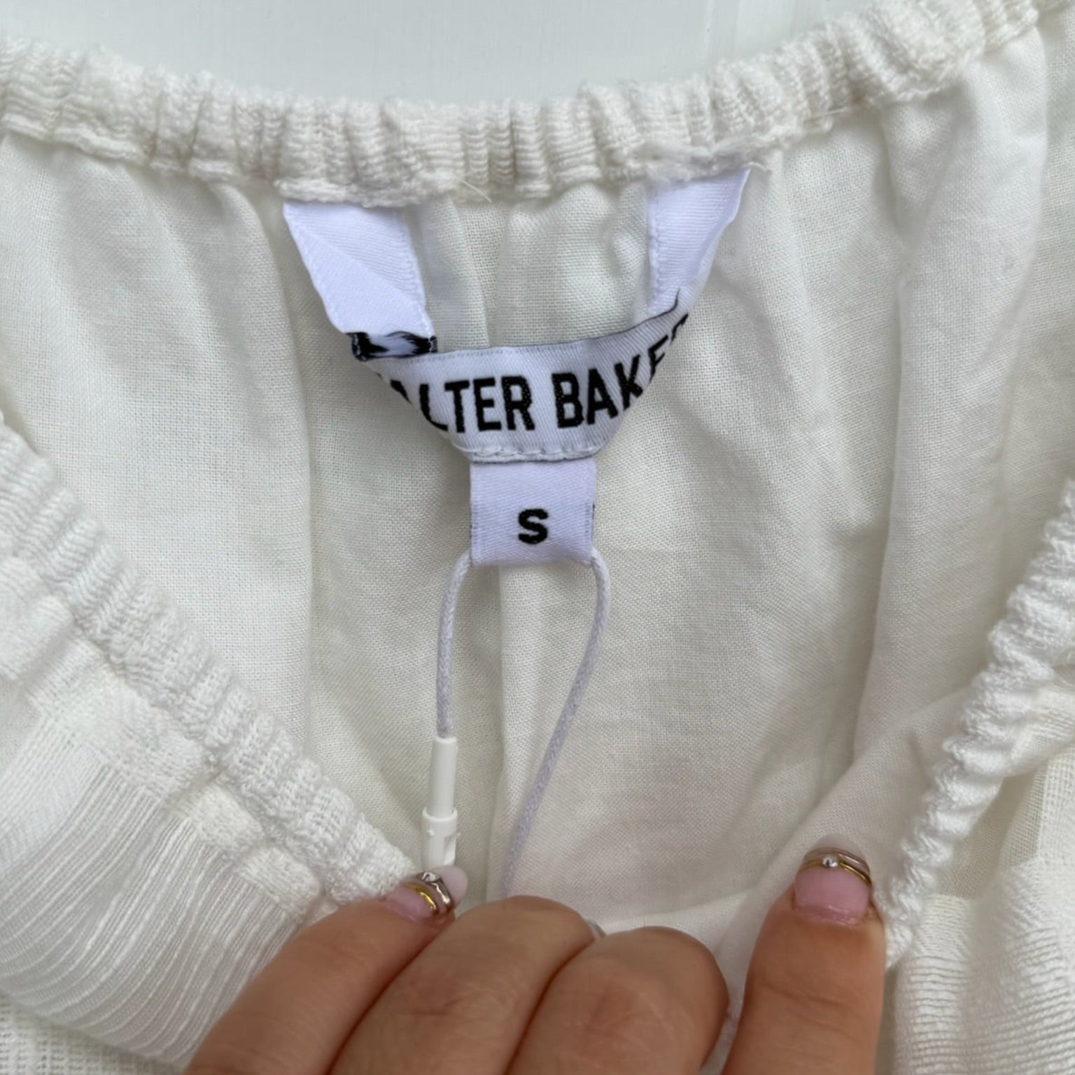 Walter Baker Gracie White Off-Shoulder Top Size Small