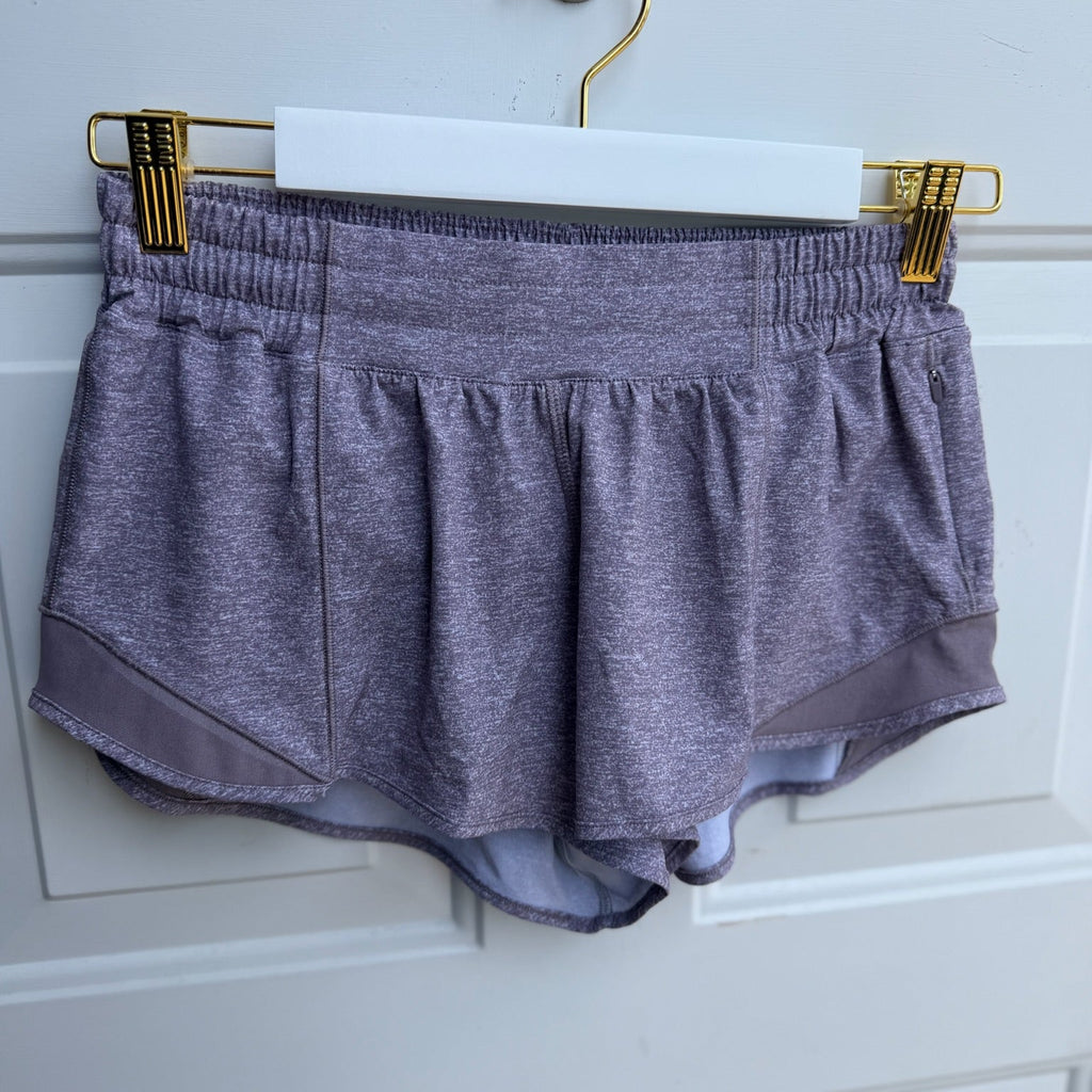 Lululemon Hotty Hot Short II *2.5" Size 6