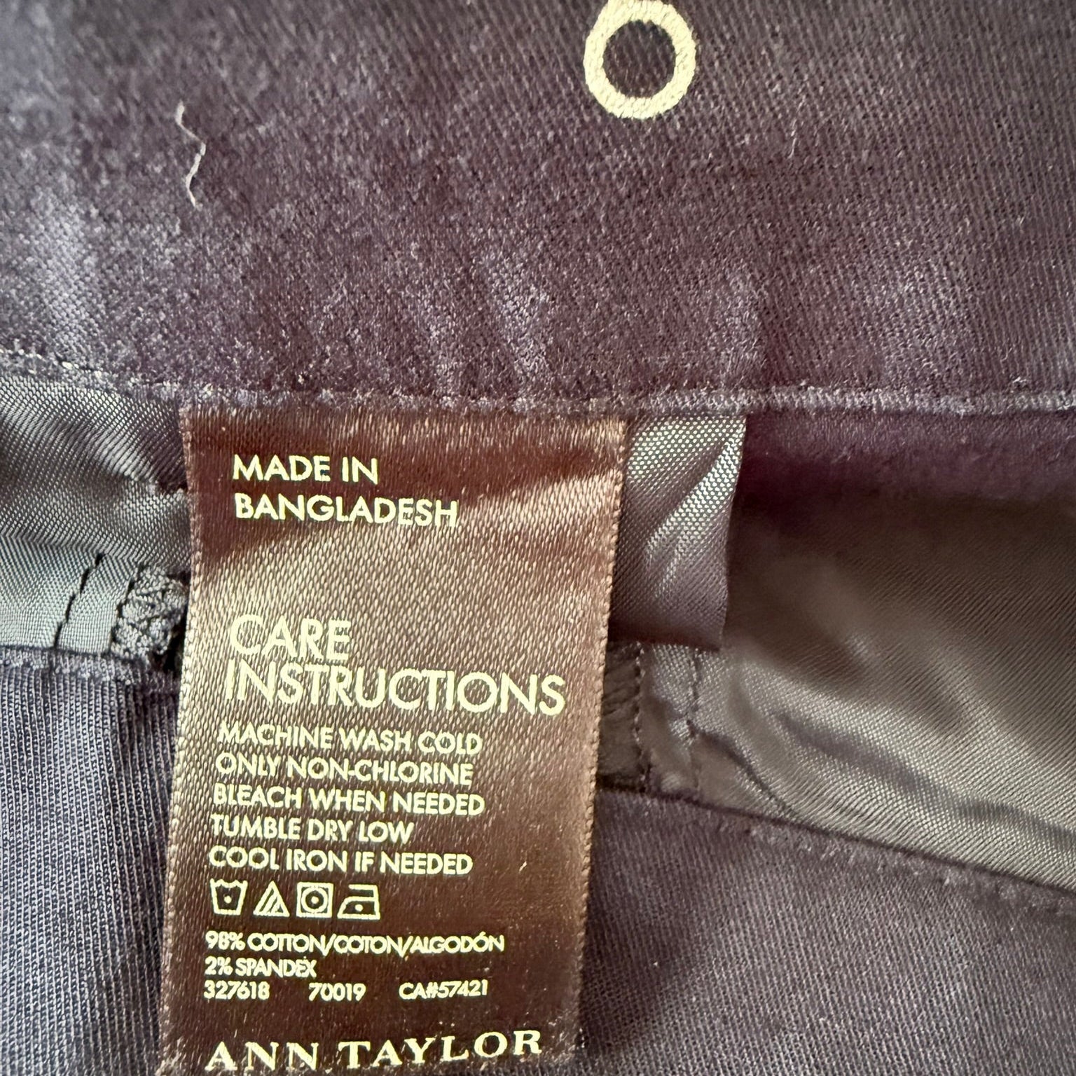 Ann Taylor Navy City Shorts Size 6