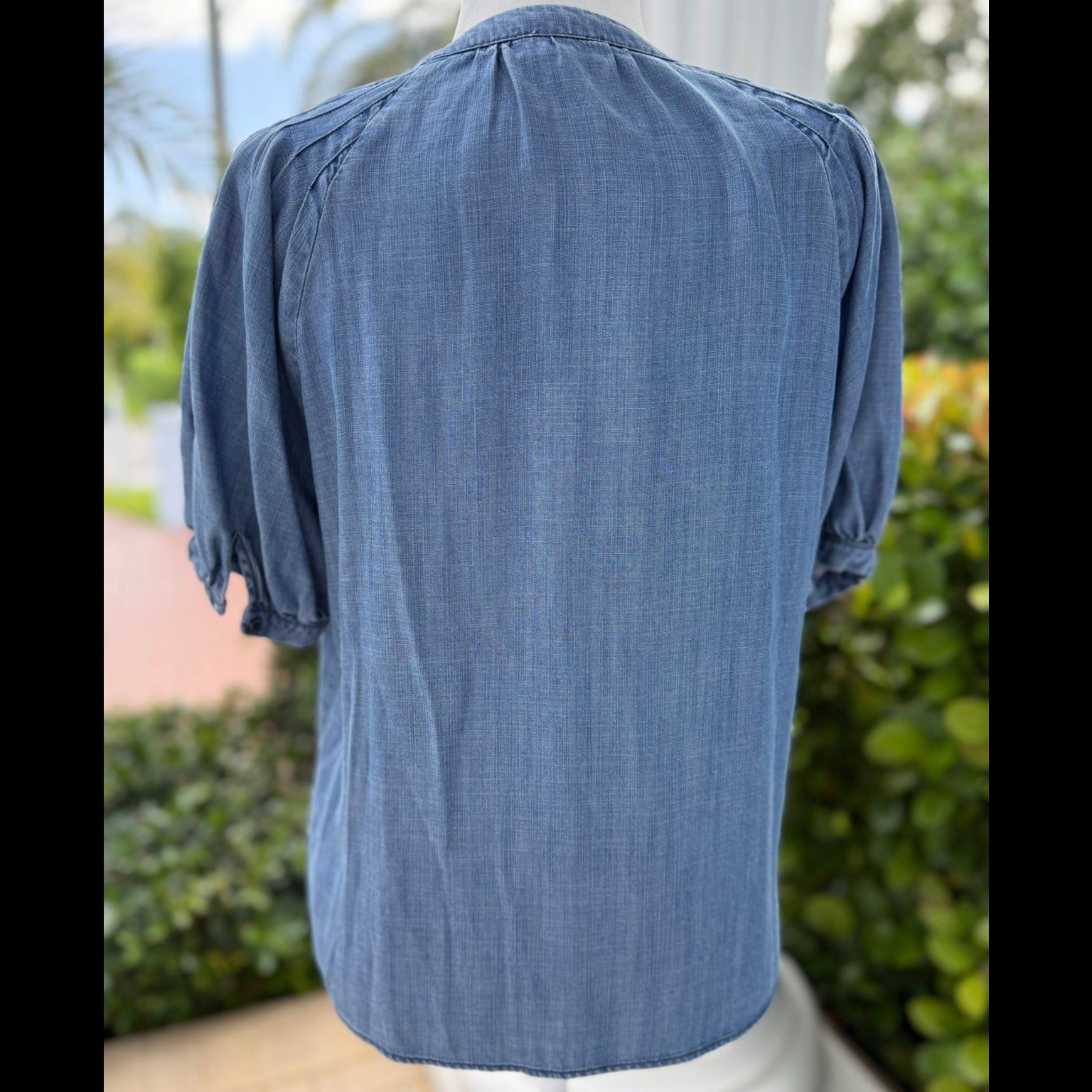 Current Air Tencel V-Neck Top Size Small