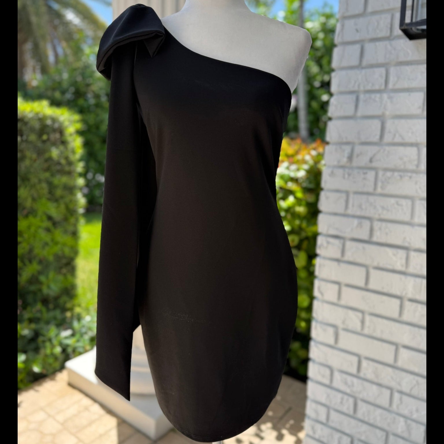 Blue Blush One-Shoulder Black Dress Size Large