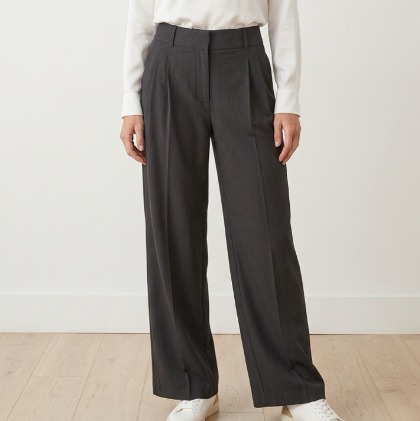 Alo Yoga High-Rise Pleated Trousers Size Small (Runs Big)