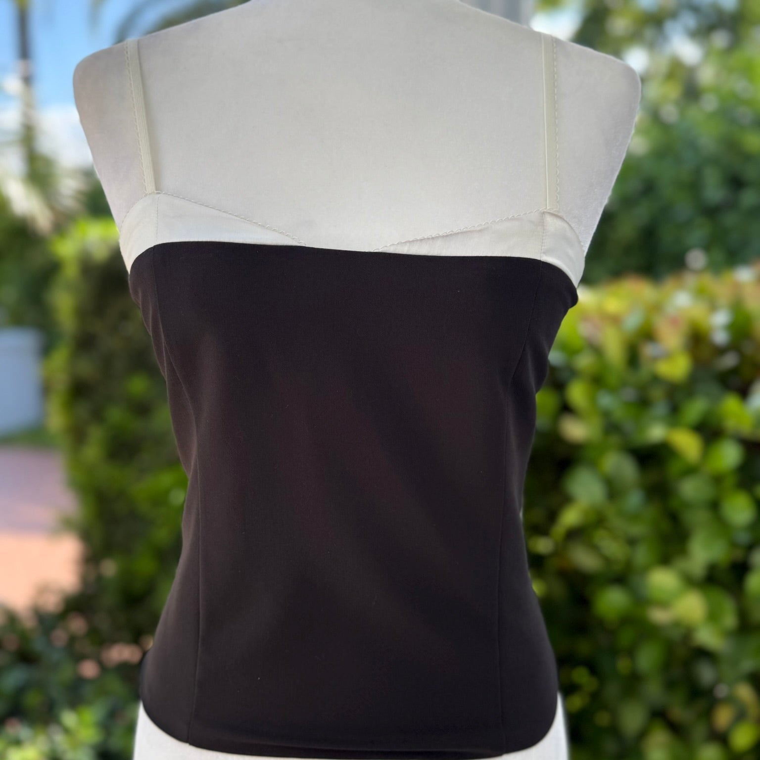 Pretty Garbage Peekaboo Cami Black Size Small