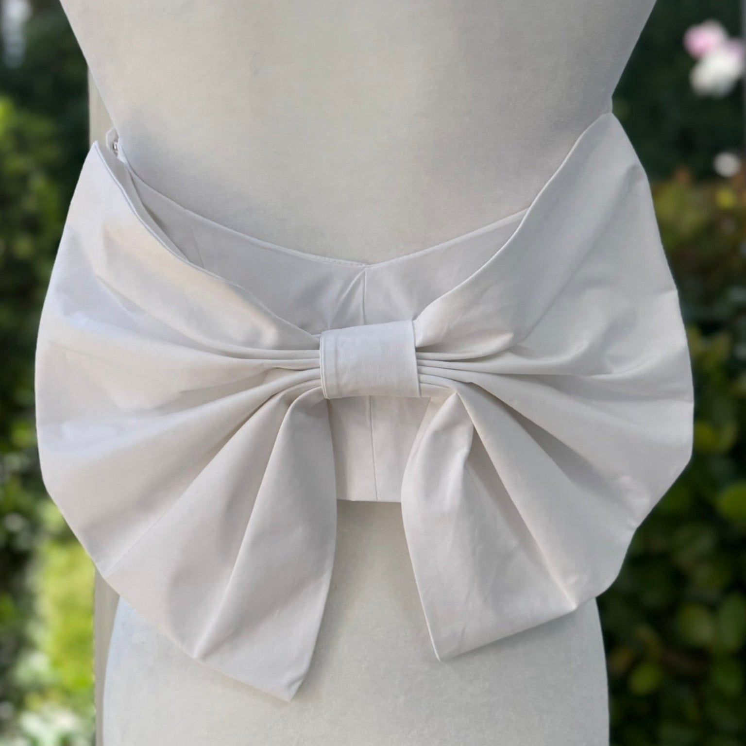 Olivaceous White Bow-Back Strapless Top Size Medium