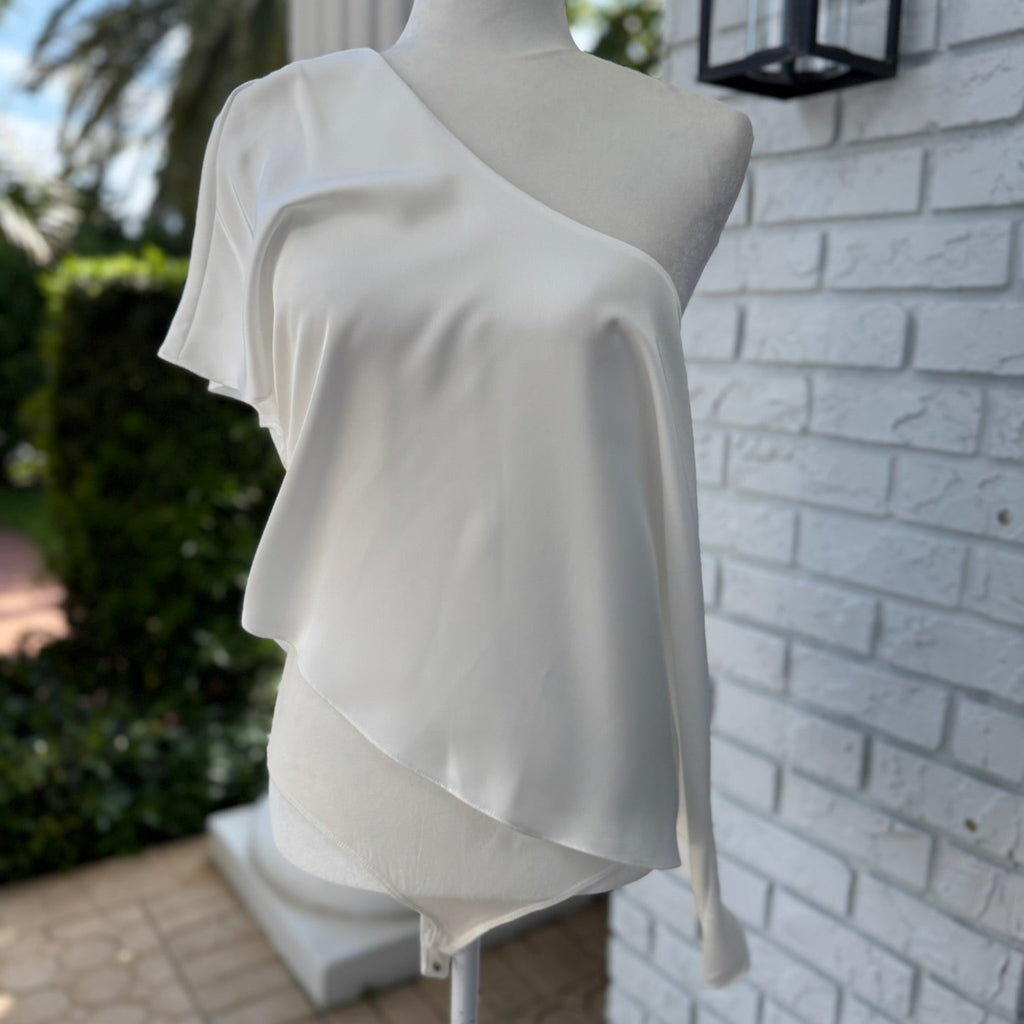 Sadie & Sage One-Shoulder White Bodysuit Size XS