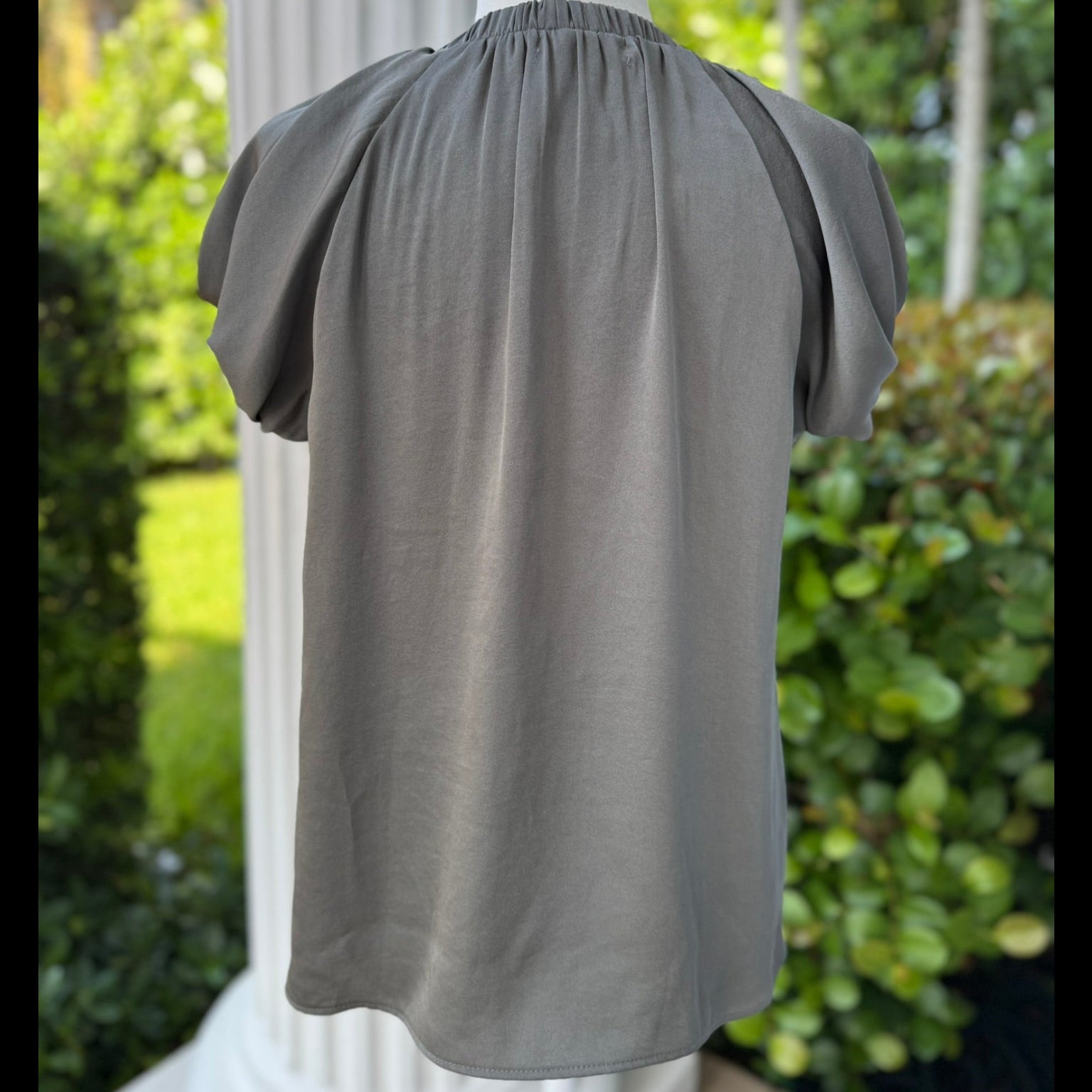 Habit Gray V-Neck Blouse Size Small
