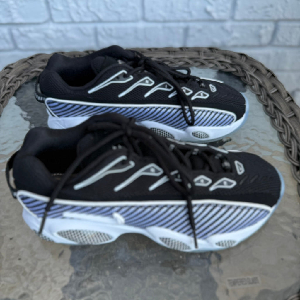 Nike Air Kukini SE Black/White Sneakers Size 7.5