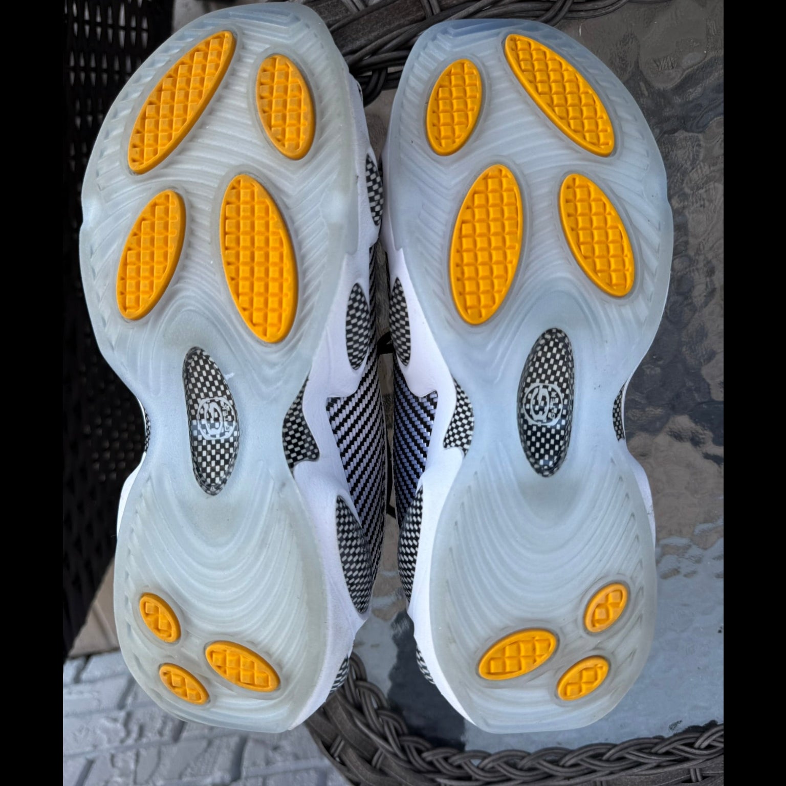 Nike Air Kukini SE Black/White Sneakers Size 7.5