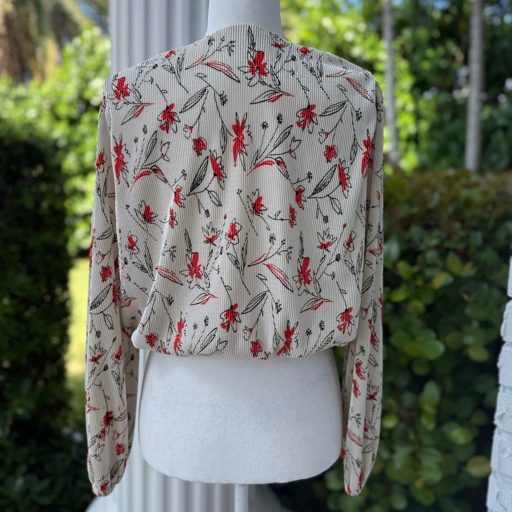 ASTR The Label Pleated Floral Wrap Top Size Medium