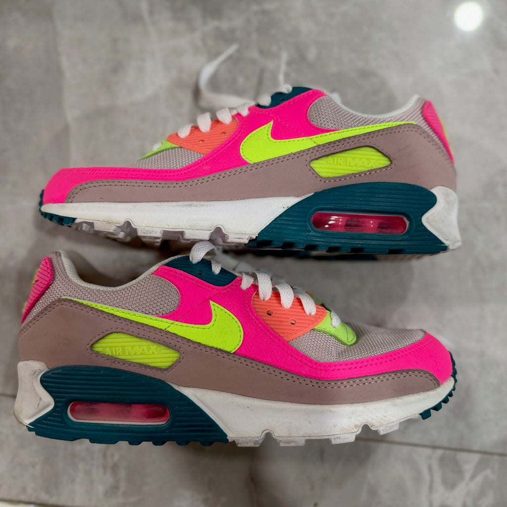 Nike Air Max 90 Sneakers Size 8.5
