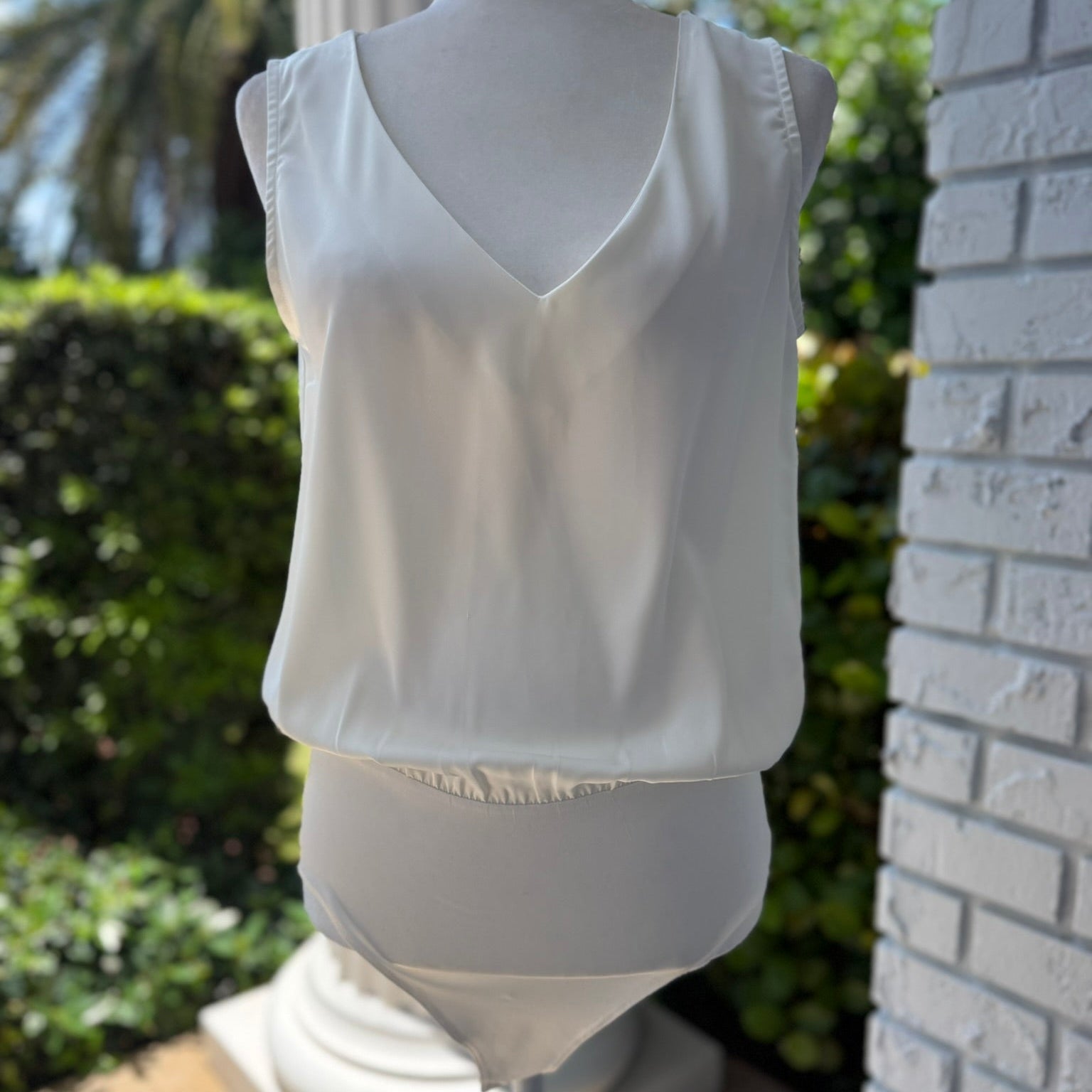Mangopop Sleeveless V-Neck Bodysuit (2 Colors)-Size Small